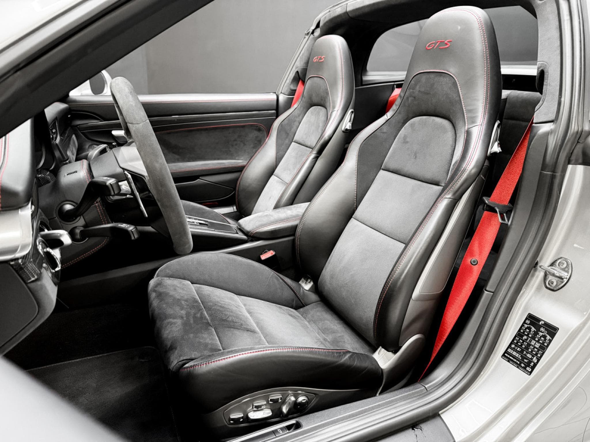 Porsche 911 991.2 Targa 4 GTS - 1st owner - full Porsche service (2019) - Photo 12