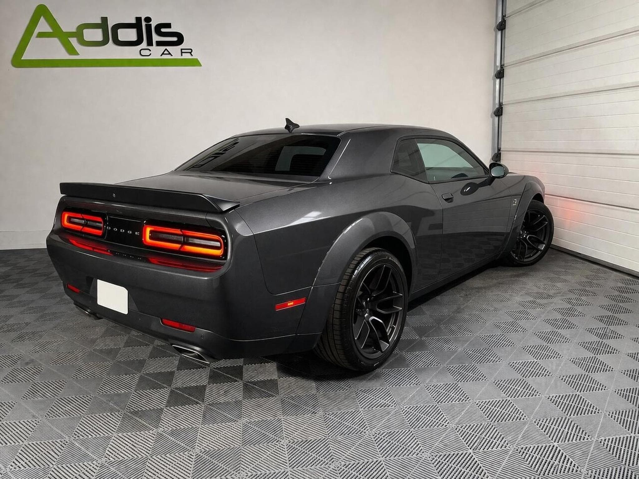 Dodge Challenger R/T SCAT PACK WIDEBODY 6.4 V8 SRT 392 (2019) - Photo 2