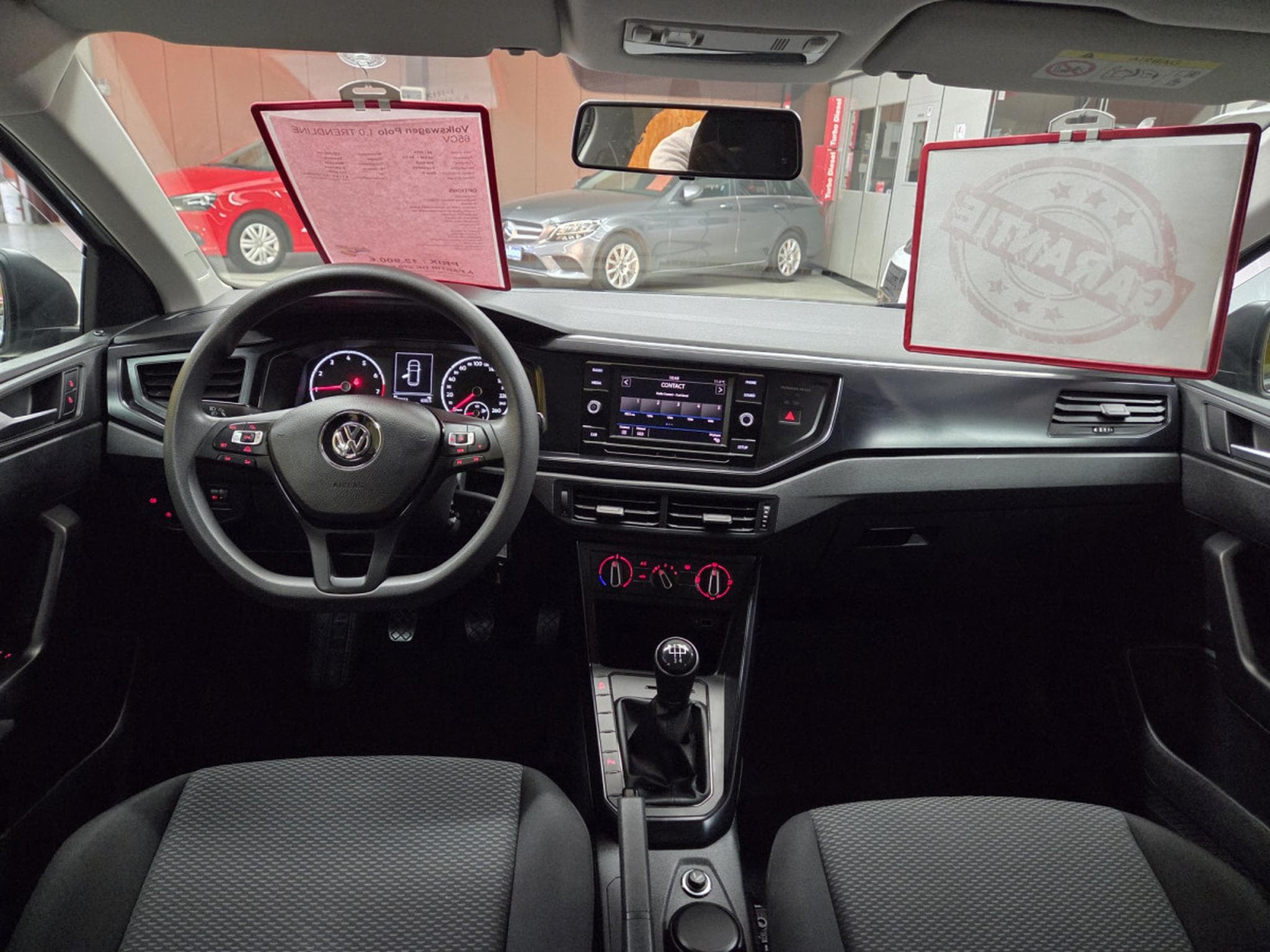 VW Polo 1.0 TRENDLINE 65CV (2018) - Foto 9