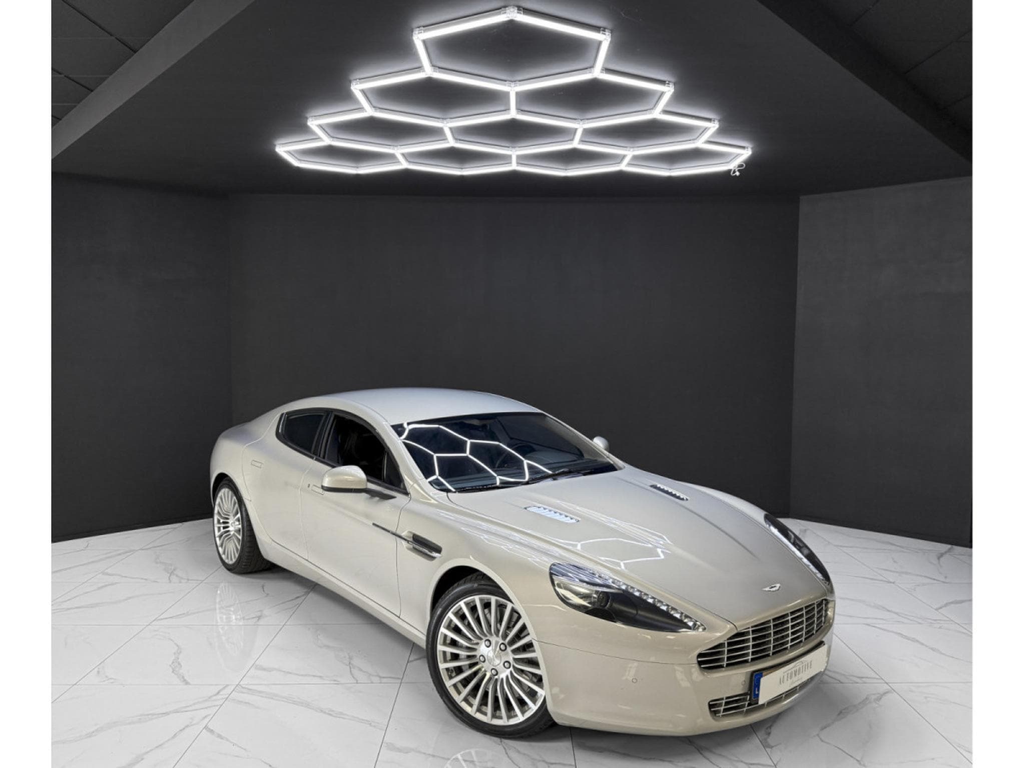 Aston-Martin Rapide V12 6.0 477ch (2011) - Photo 7