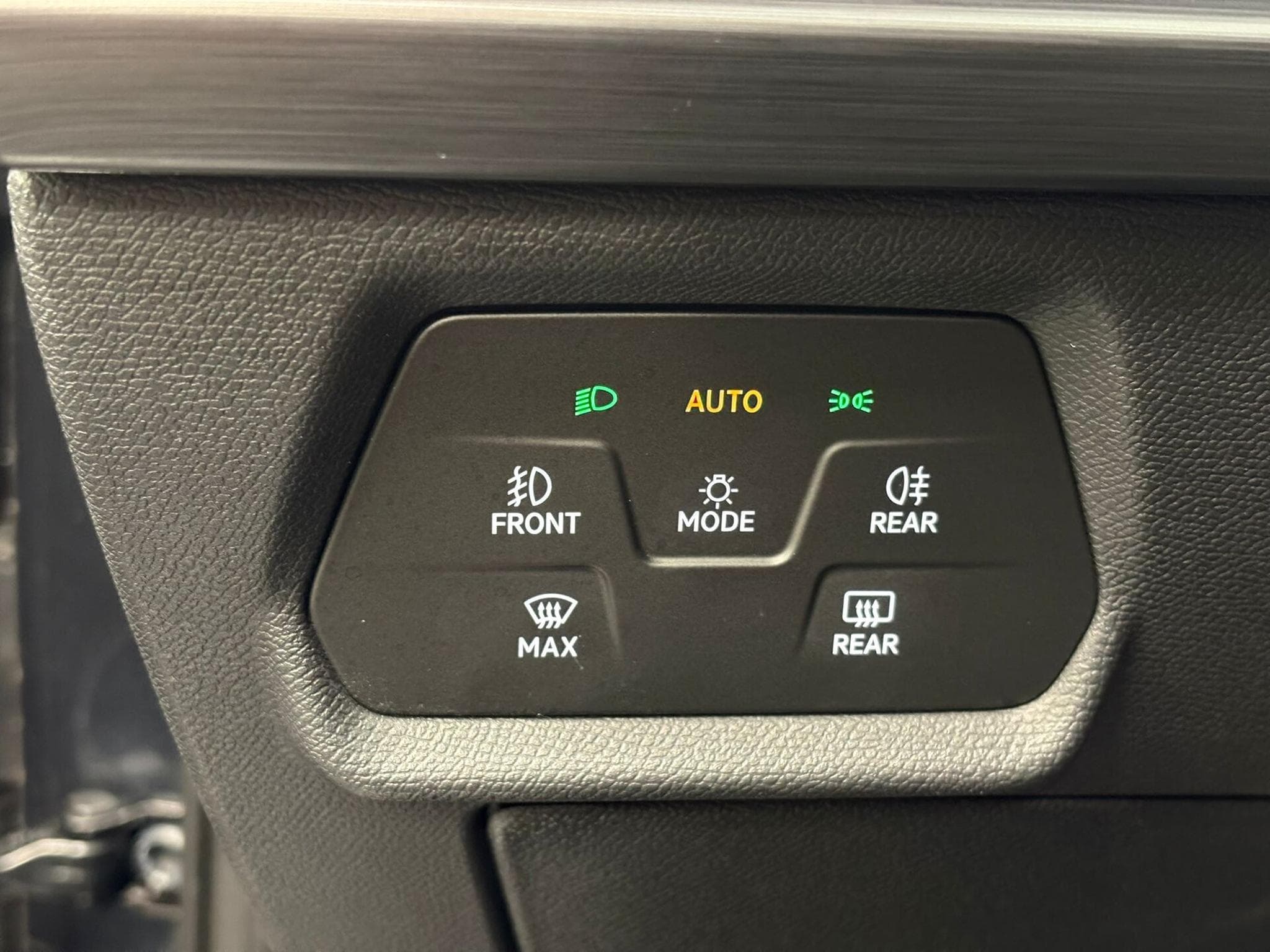 Cupra Leon 2.0 DSG7 300cv (2022) - Foto 11