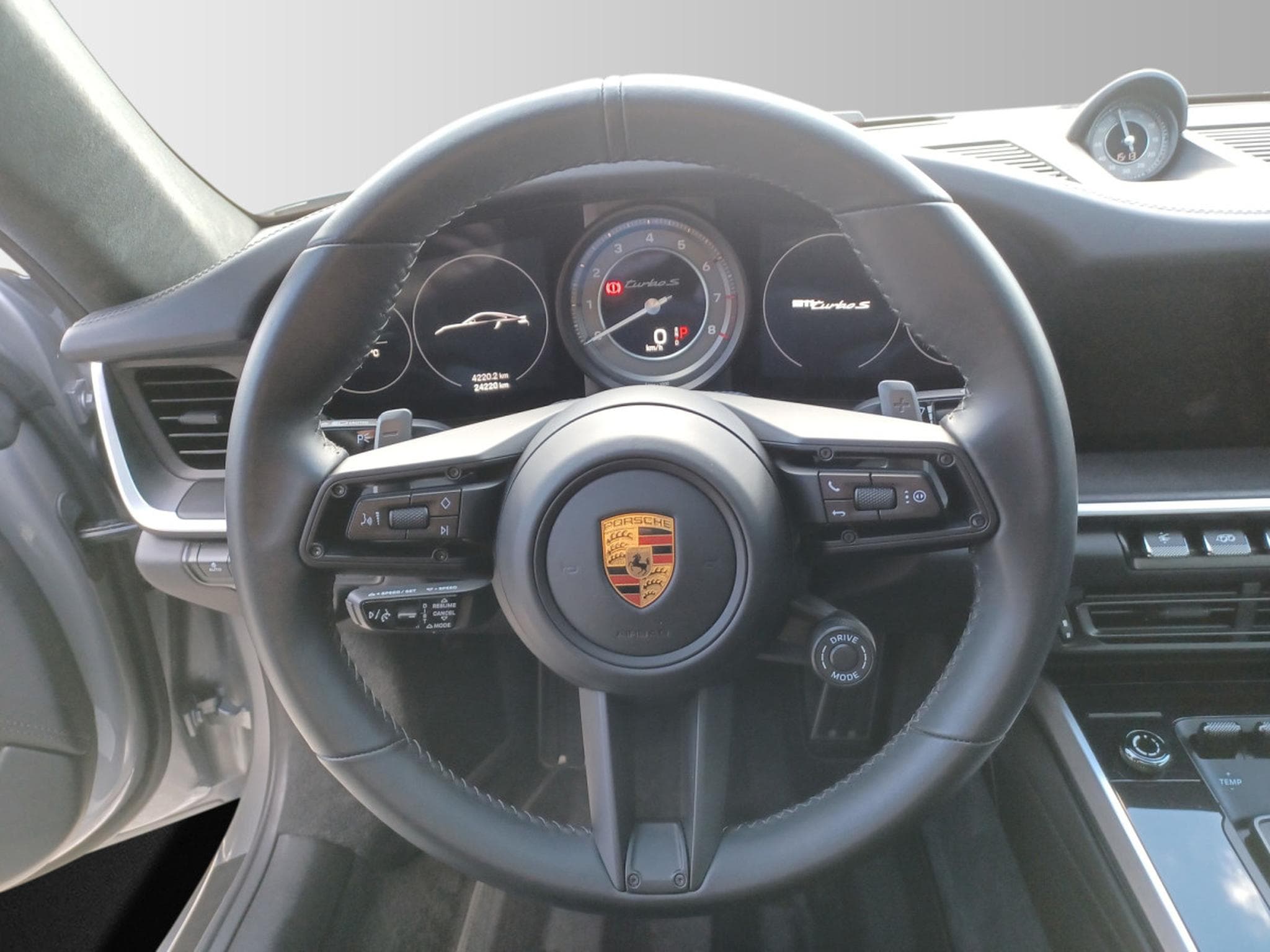 Porsche 911 Turbo S (2024) - Photo 9