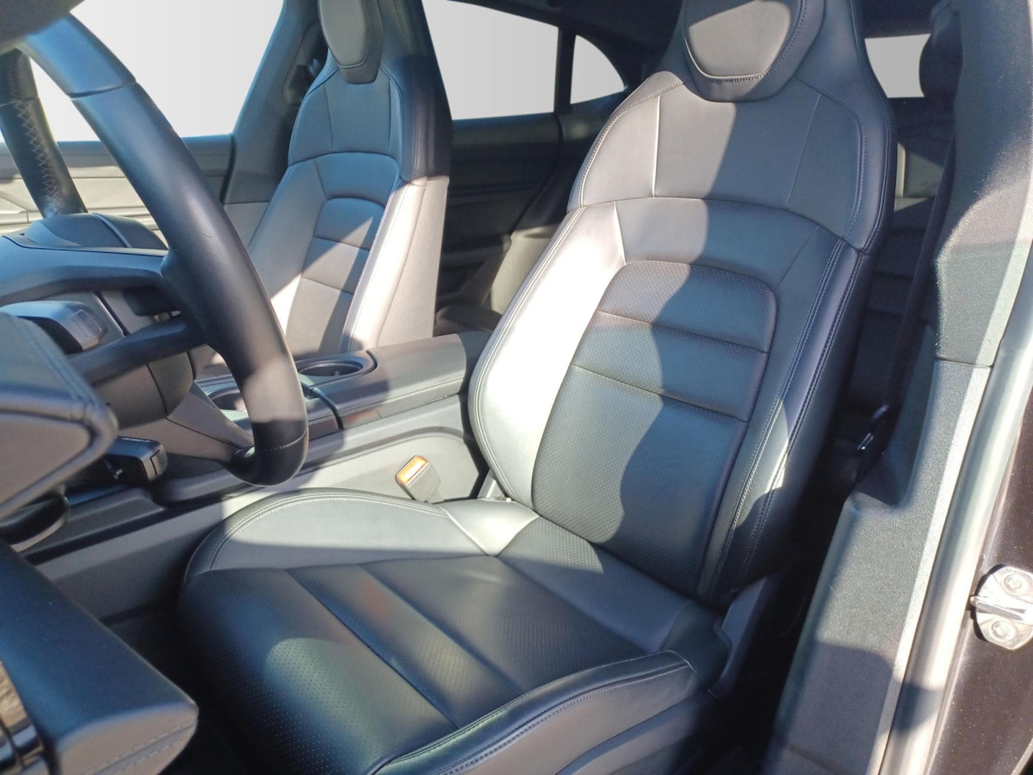 Porsche Taycan 4S Cross Turismo (2022) - Foto 7