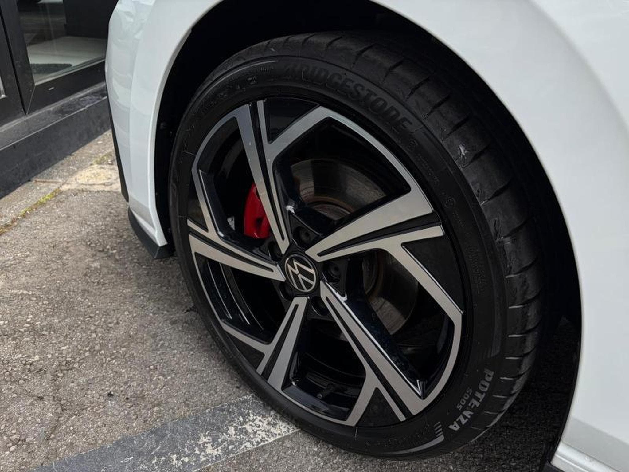 VW Golf VIII GTD (2023) - Photo 13