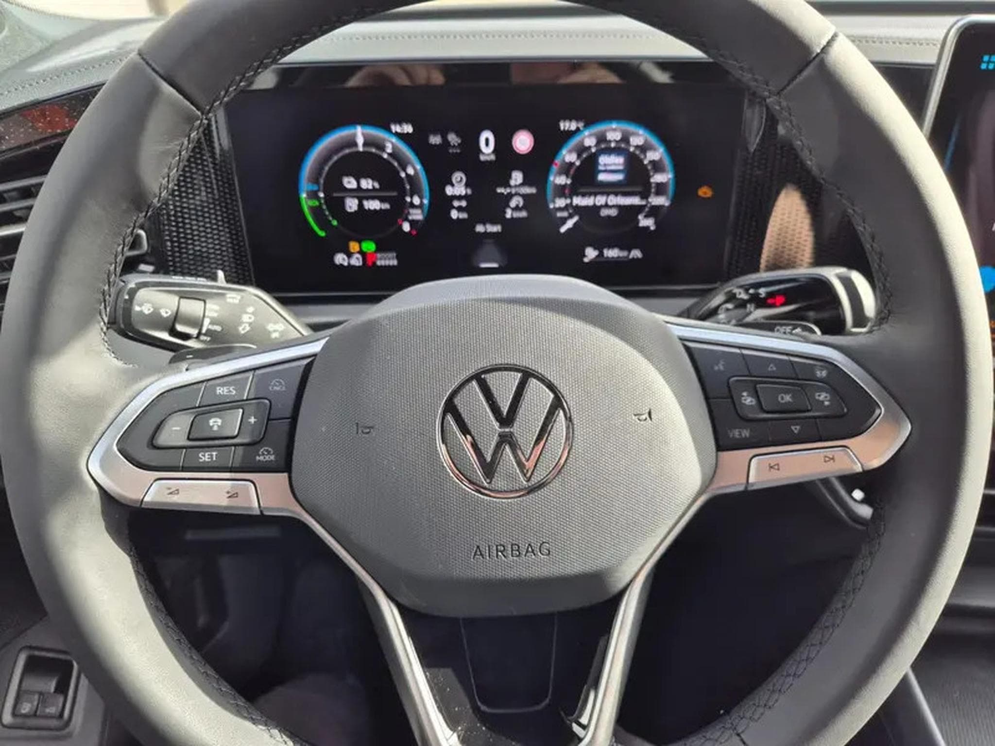 VW Tiguan 1.5 TSI PHEV 204 DSG Life (2026) - Photo 13