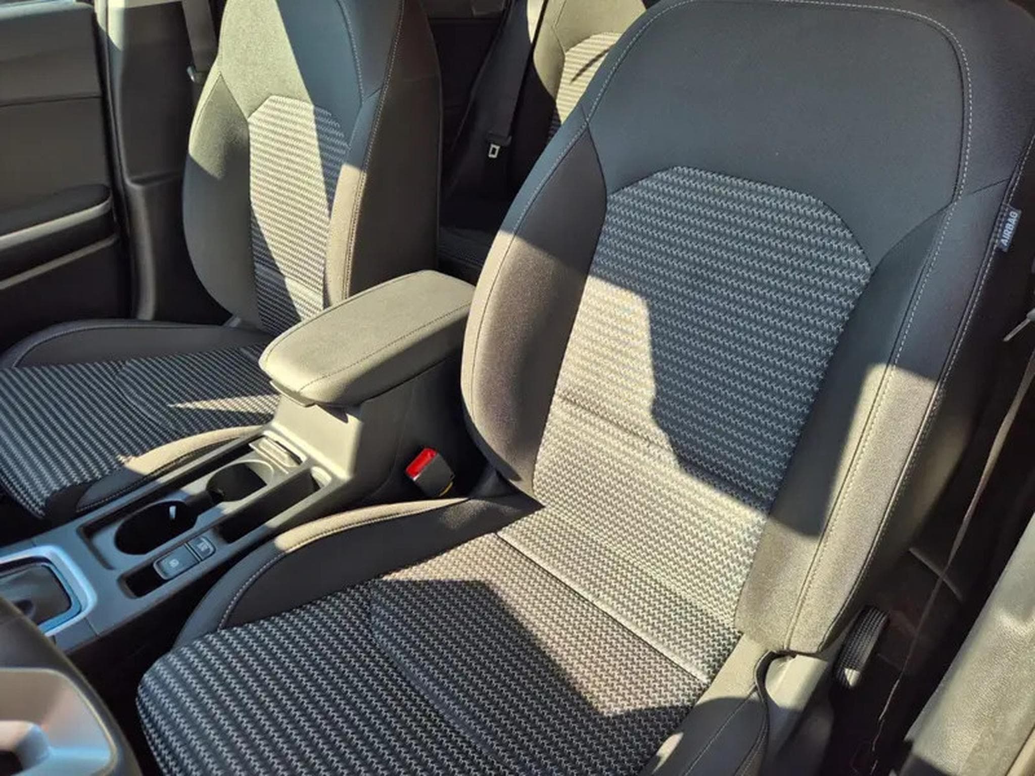 Kia XCeed 1.6 T-GDI DCT 150 (2026) - Foto 8