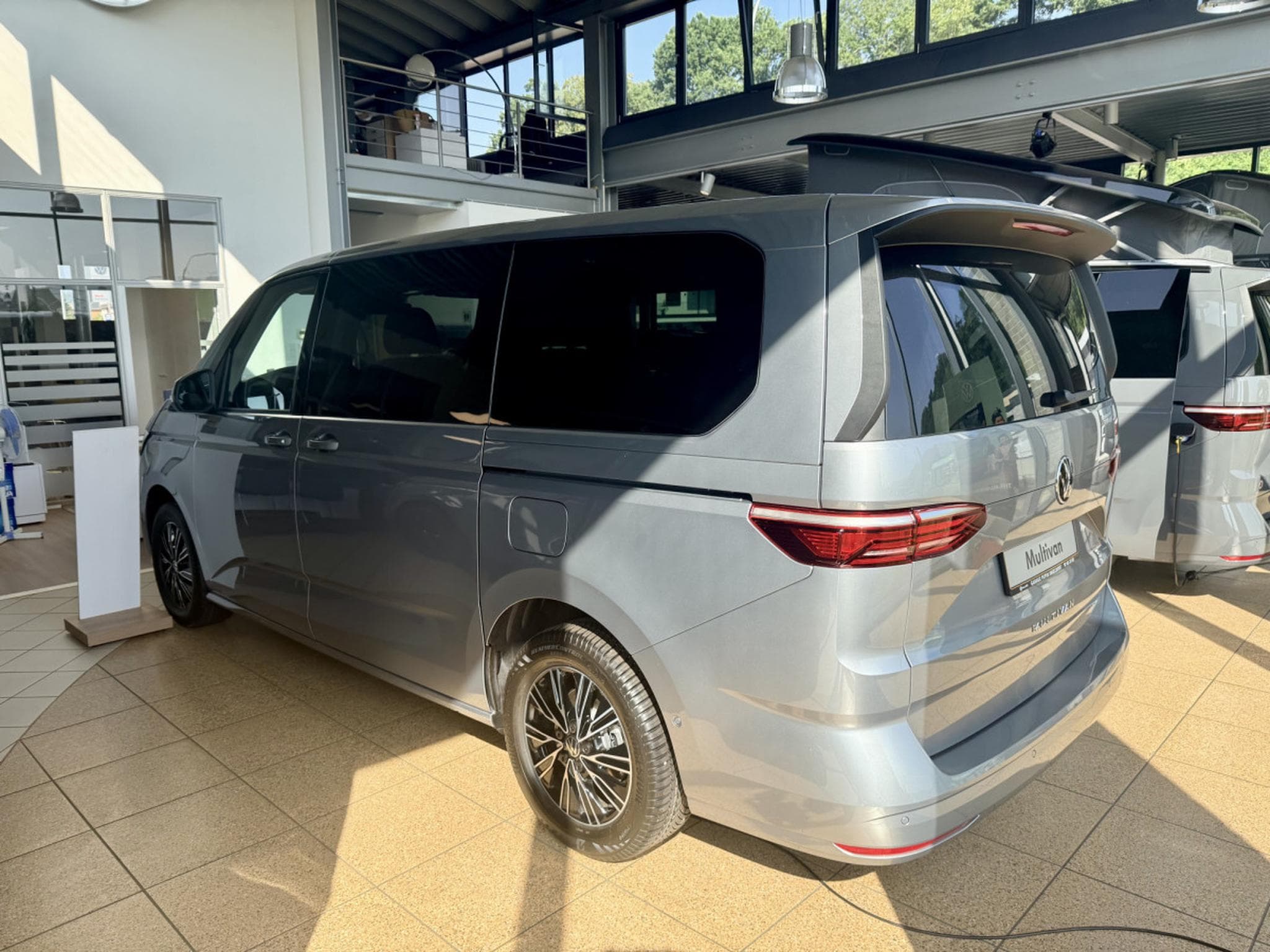 VW Multivan Life 2.0 TDI SCR DSG  Version longue 150ch (2026) - Photo 4