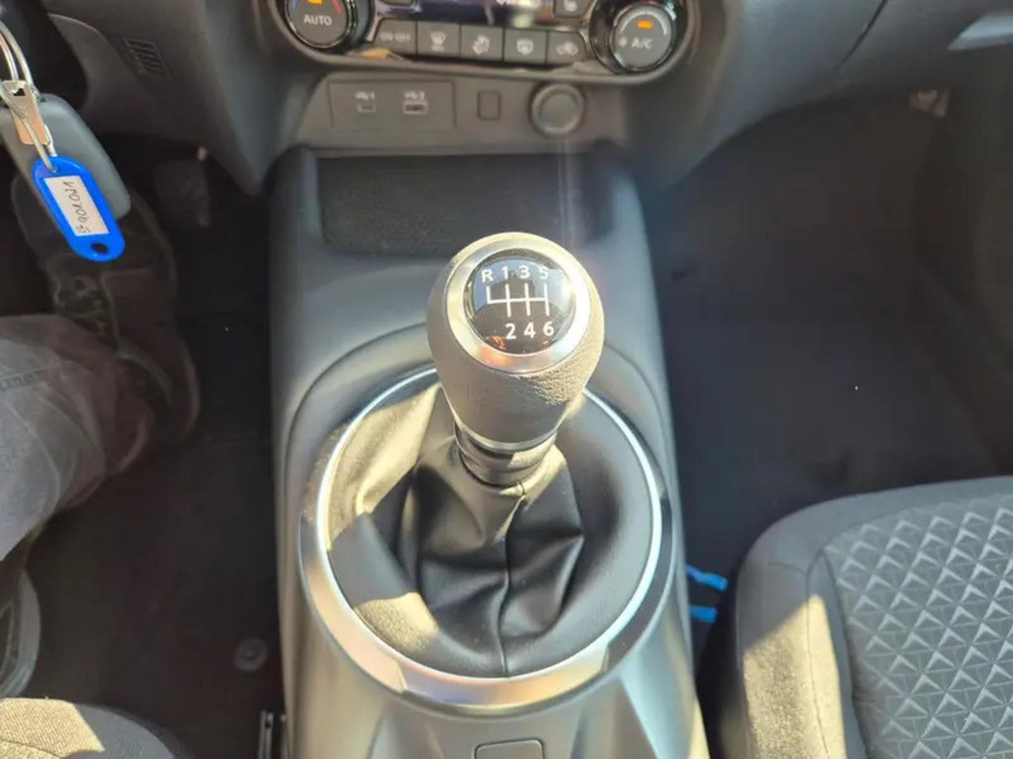 Nissan Juke 1.0 DIG-T 114 Acenta (2026) - Photo 20