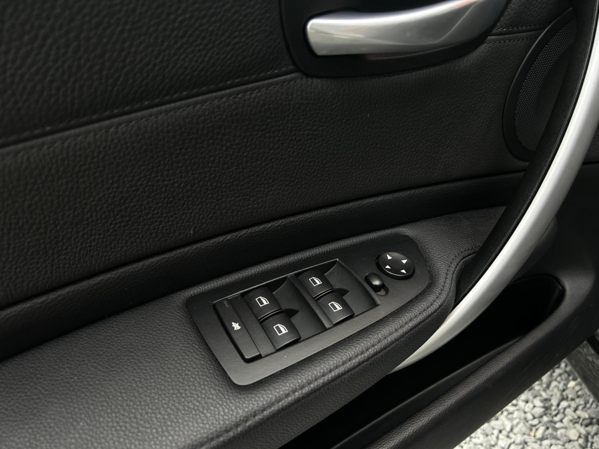 BMW 118 118I 143CV 1ERE MAIN (2008) - Foto 11