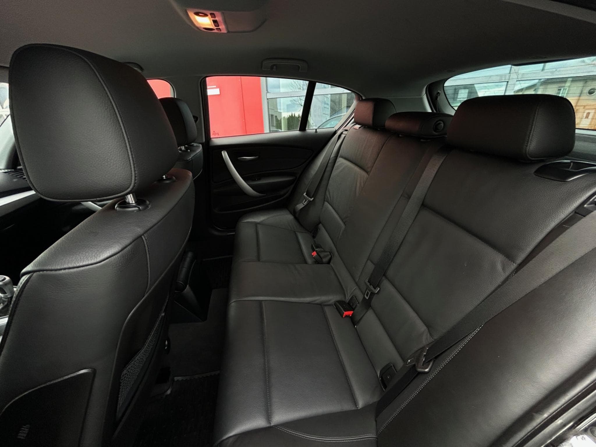 BMW 118 118I 143CV 1ERE MAIN (2008) - Foto 14