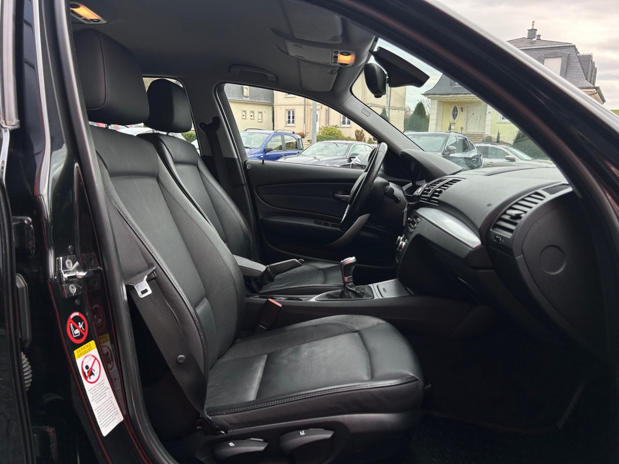 BMW 118 118I 143CV 1ERE MAIN (2008) - Foto 15