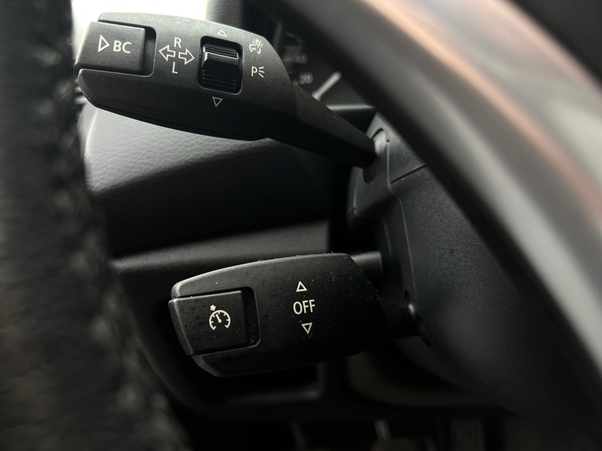 BMW 118 118I 143CV 1ERE MAIN (2008) - Foto 17