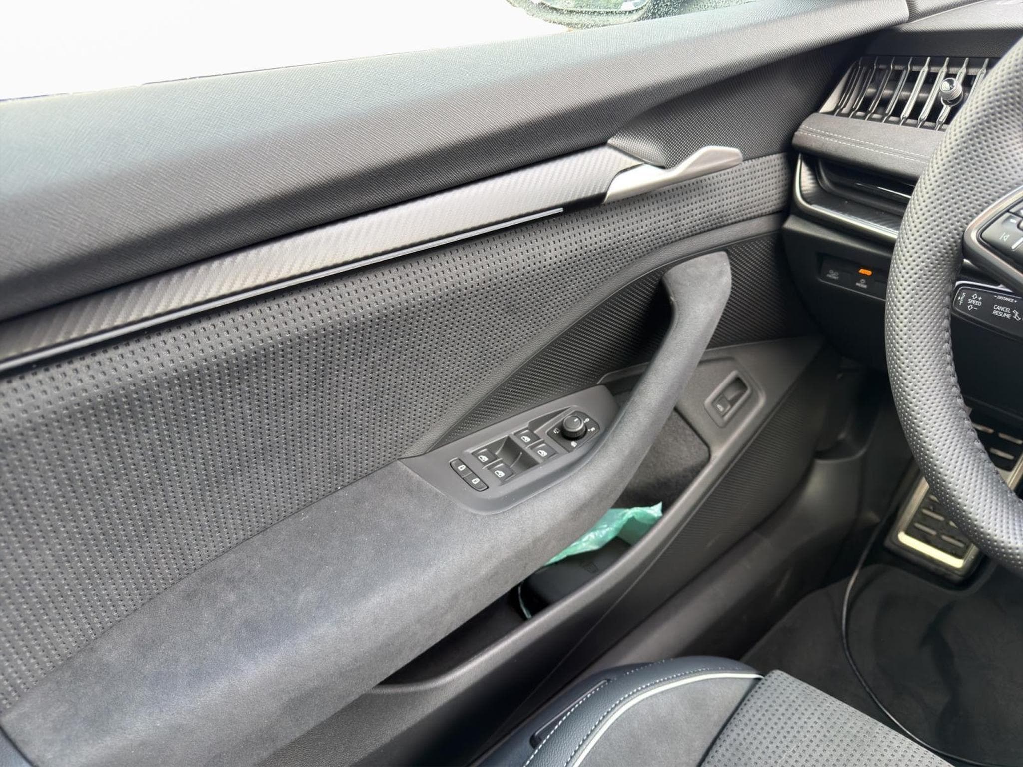 Skoda Superb Sportline (2026) - Foto 14