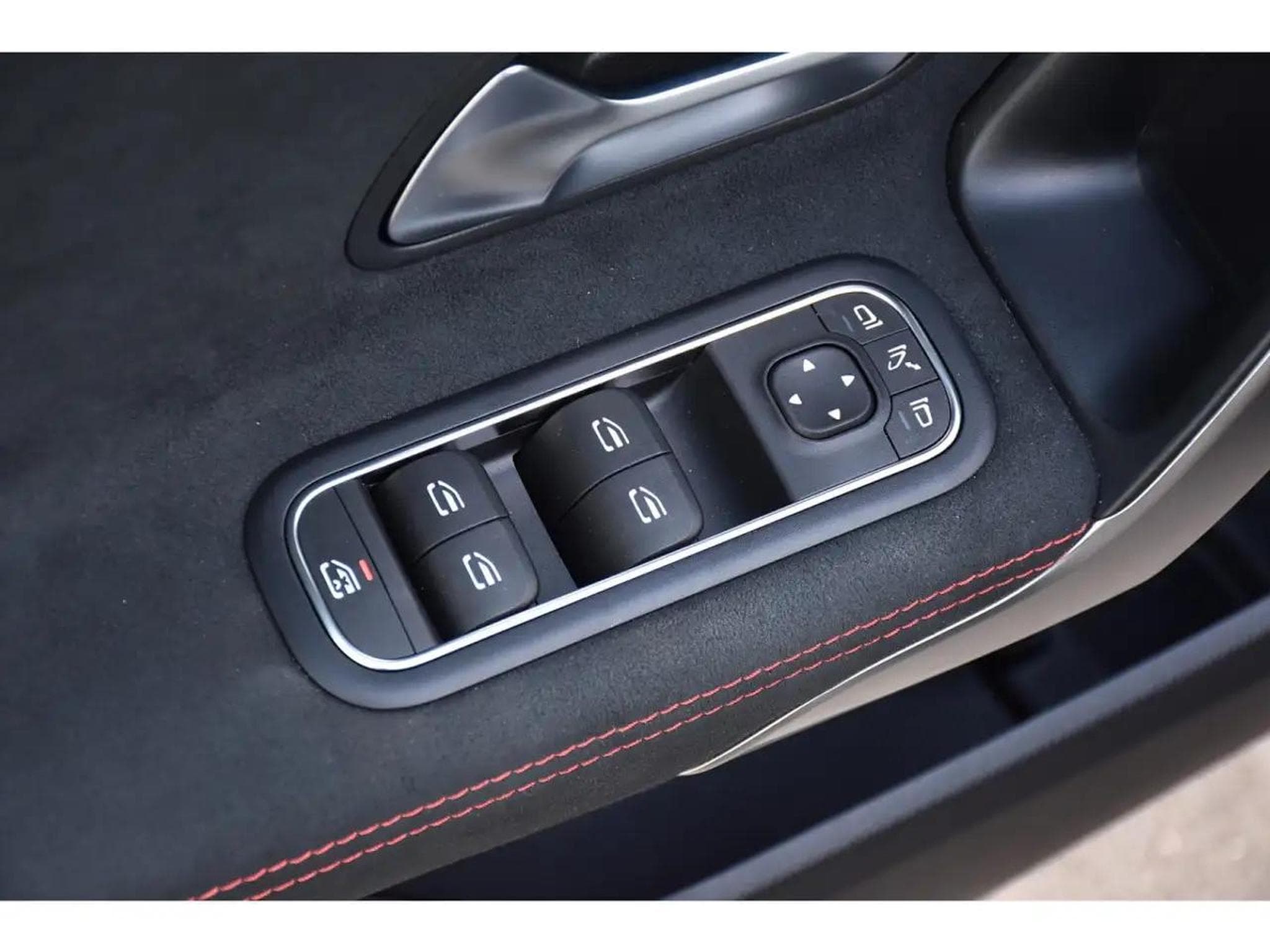 Mercedes GLA 200 (2025) - Photo 22