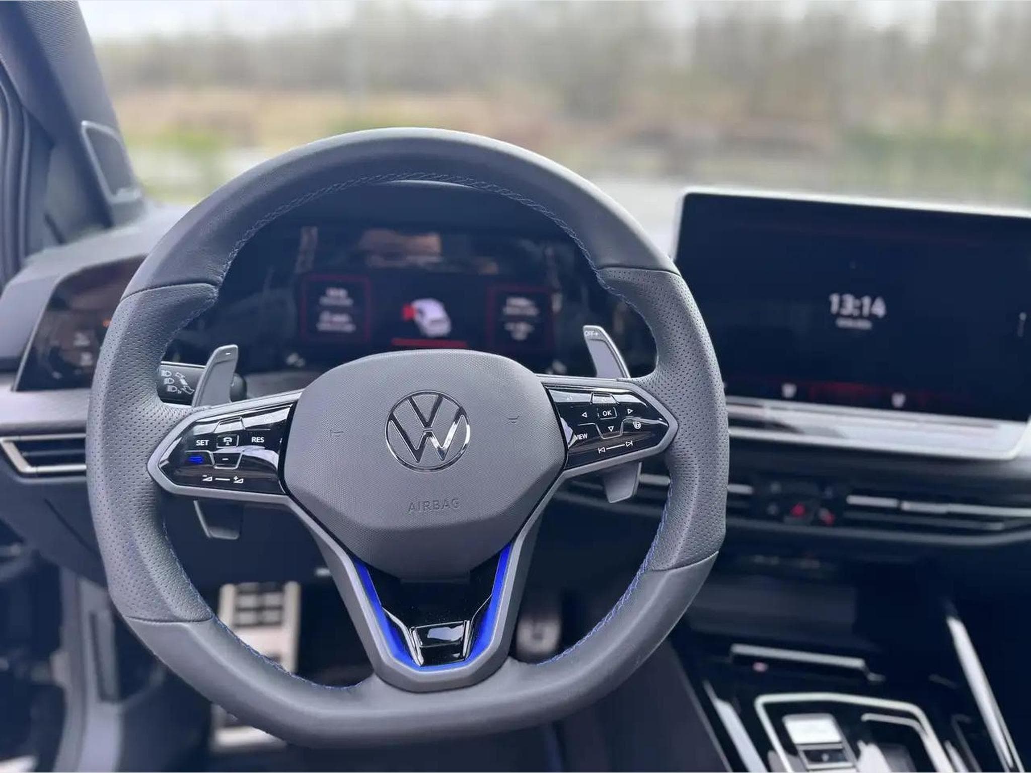 VW Golf (2025) - Photo 13