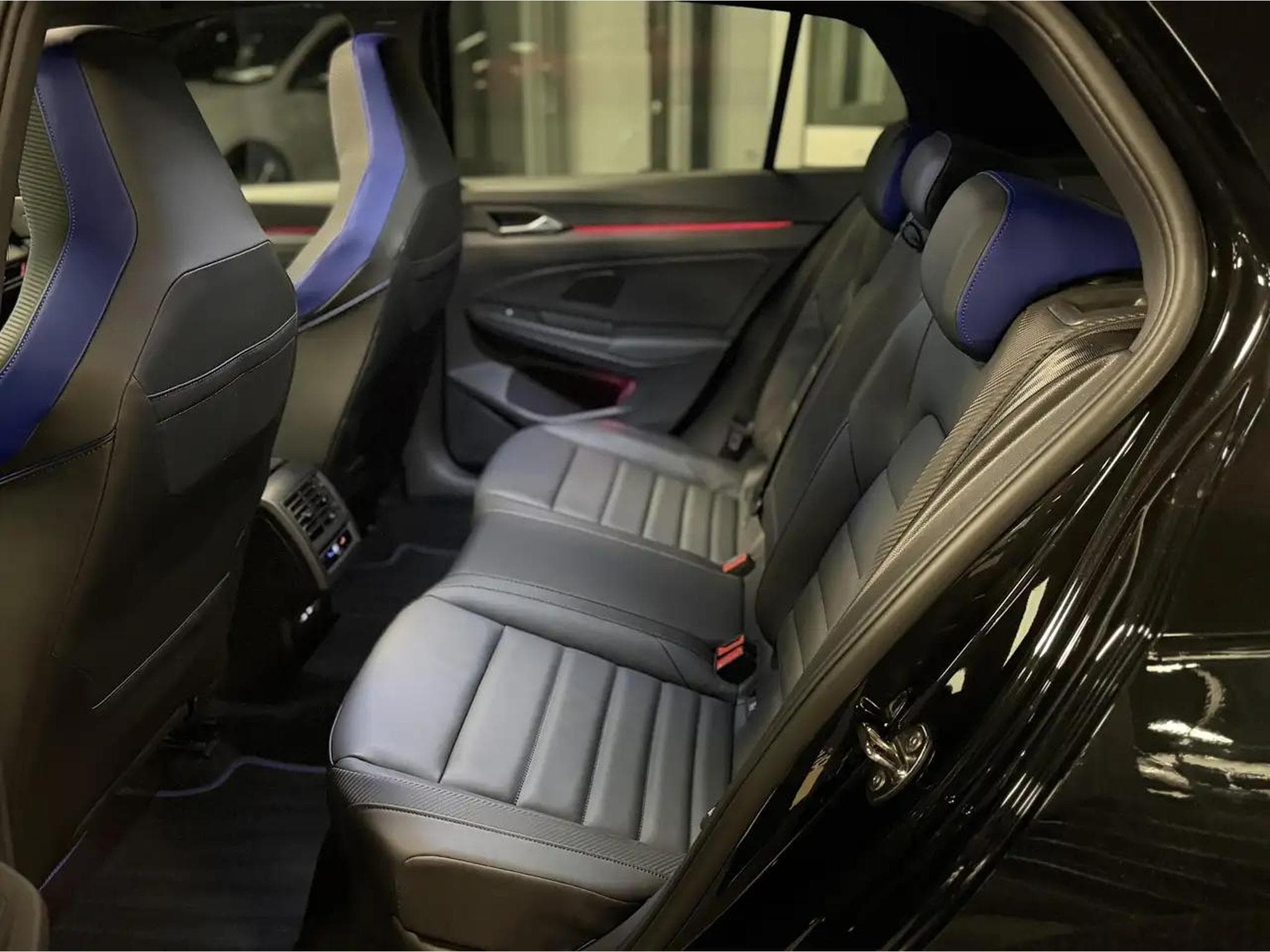 VW Golf (2025) - Foto 20