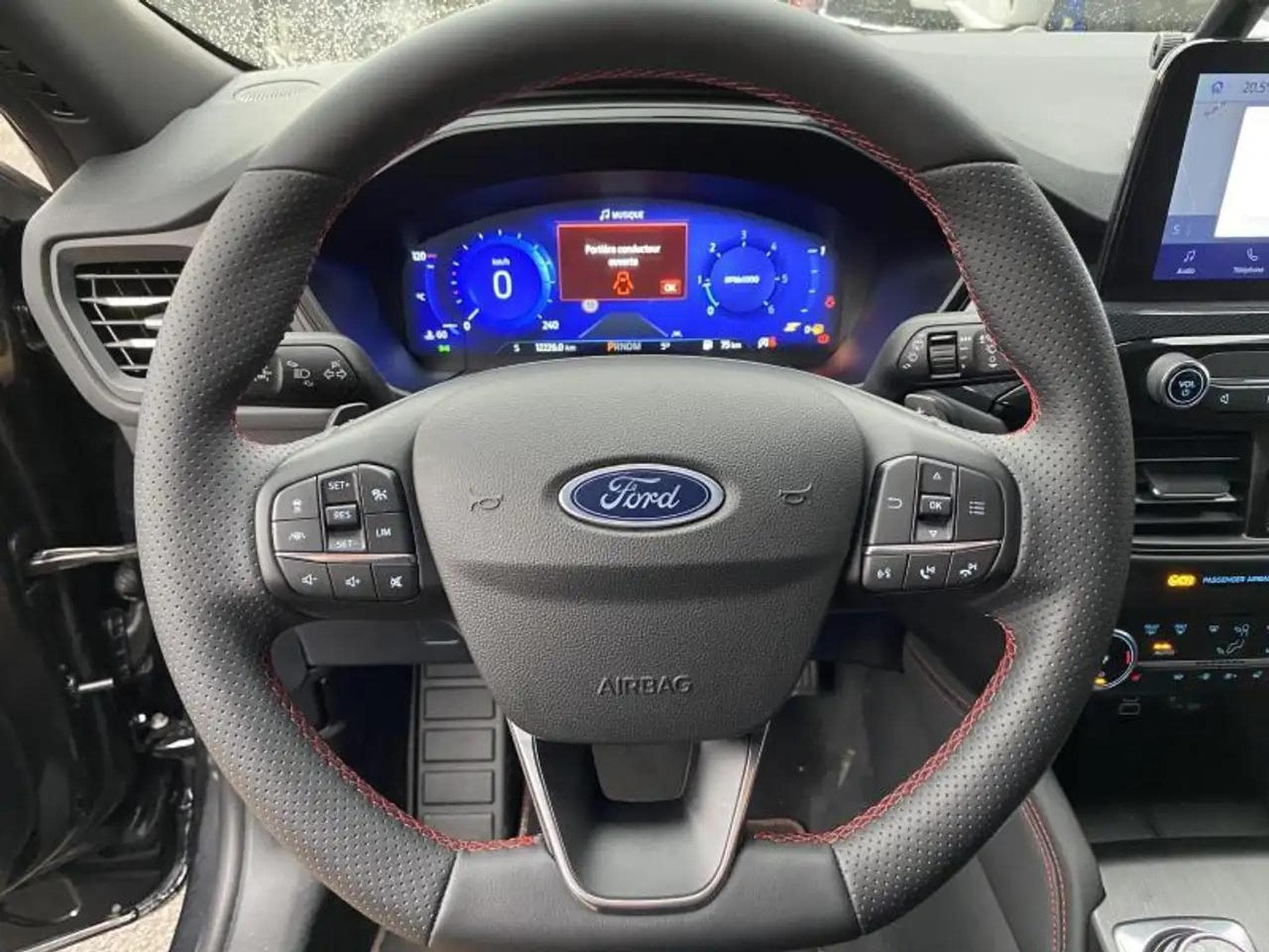 Ford Kuga (2024) - Photo 10