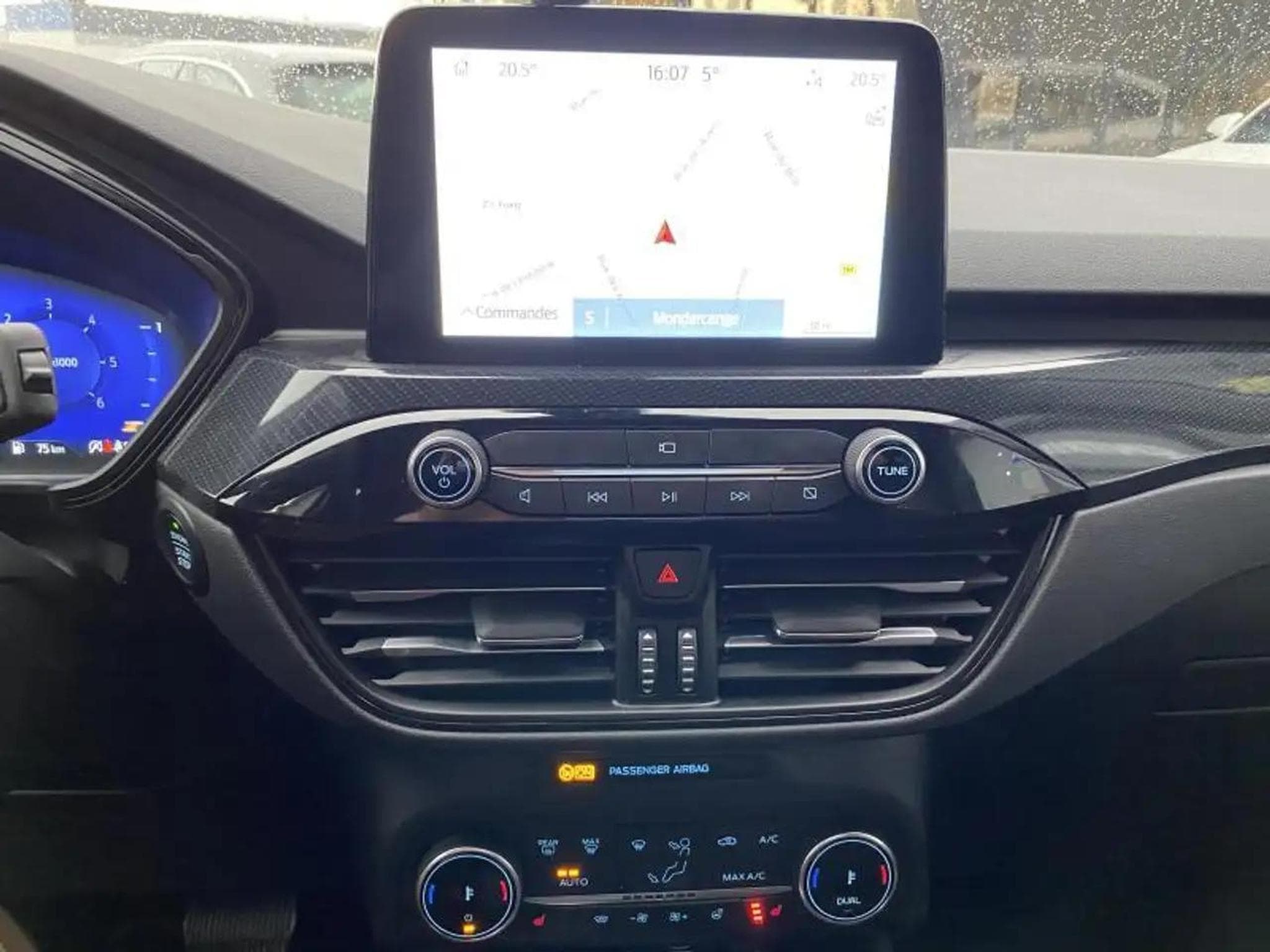 Ford Kuga (2024) - Photo 12