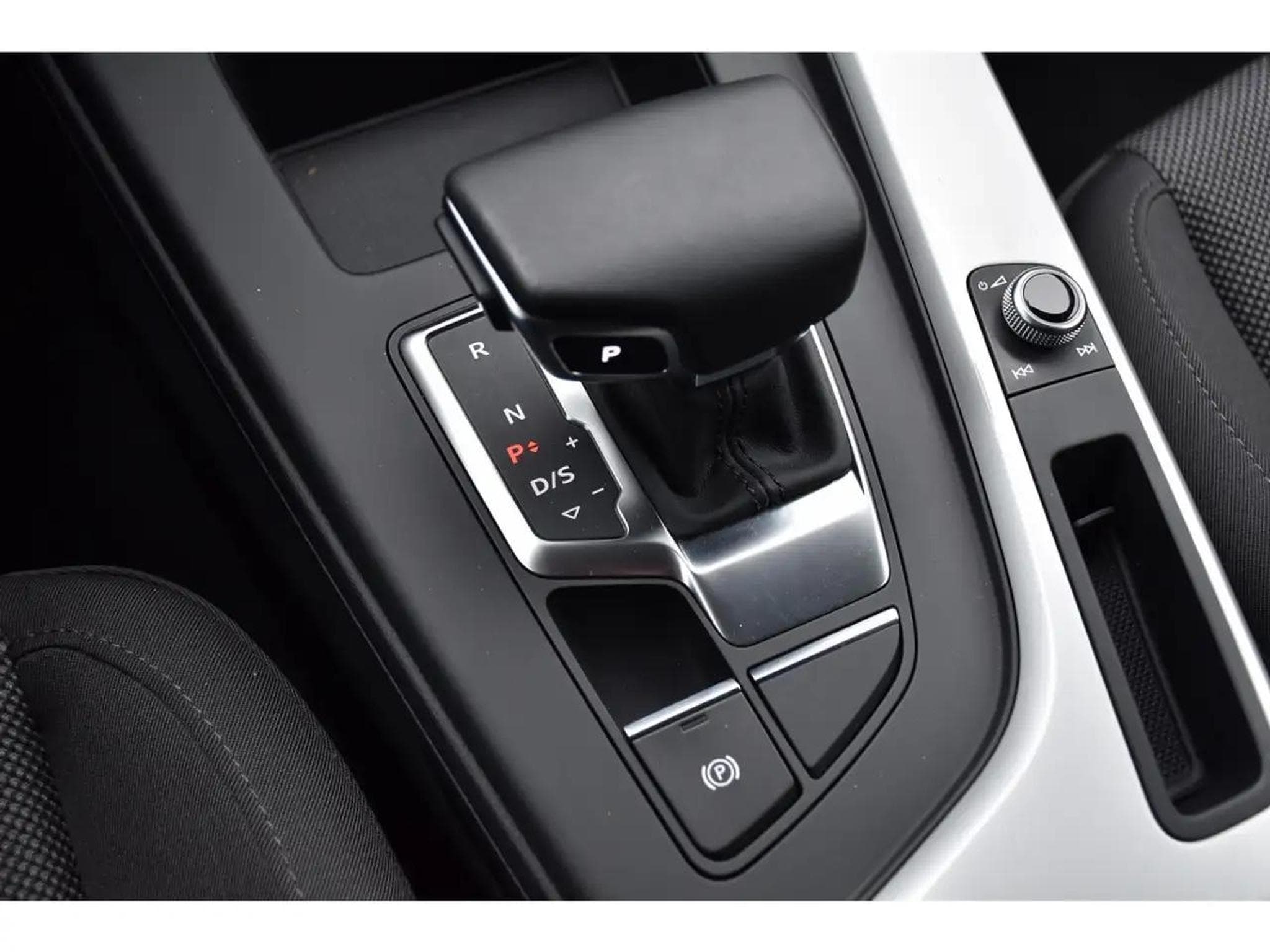 Audi A4 (2024) - Photo 17