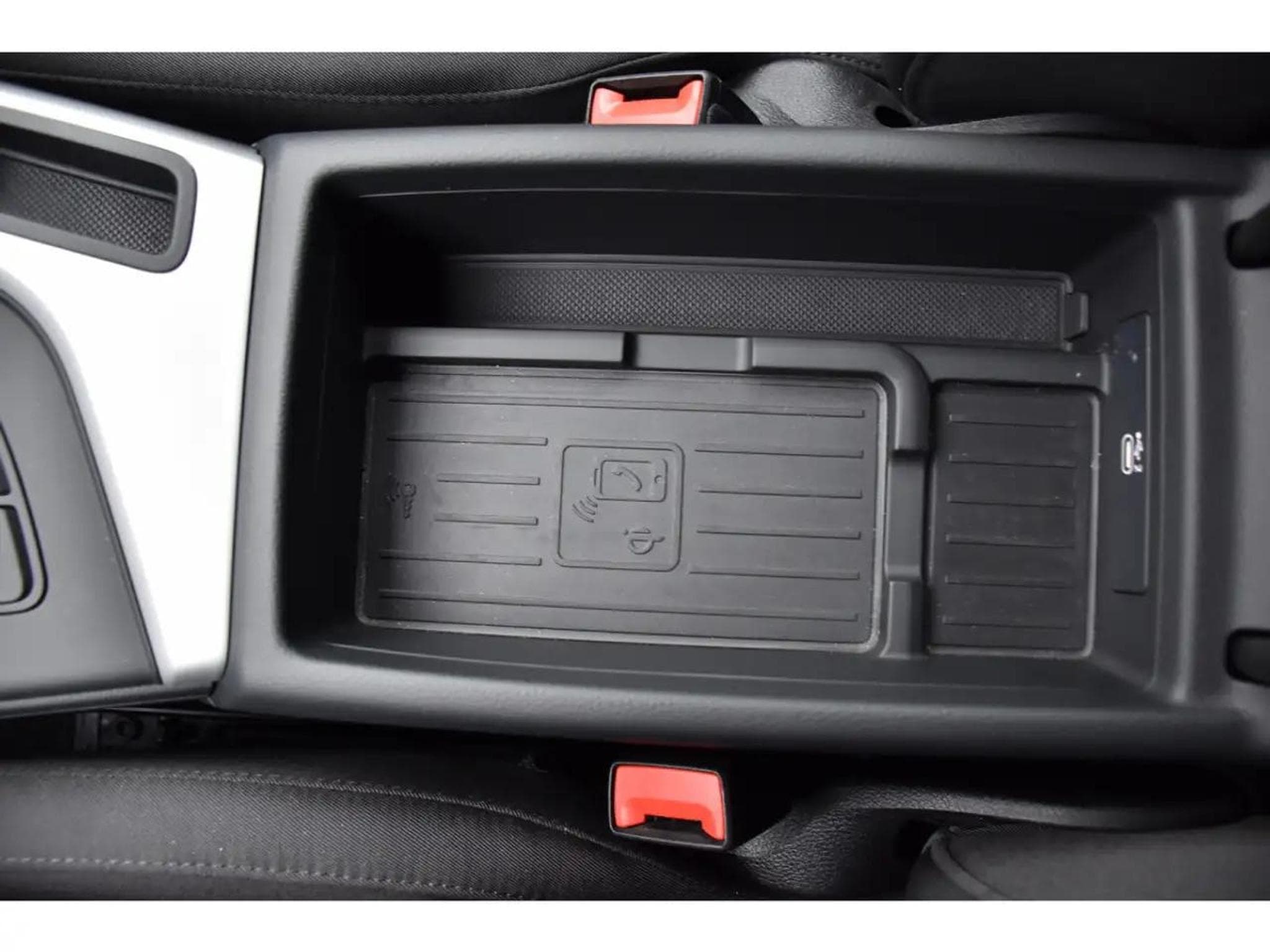 Audi A4 (2024) - Photo 18