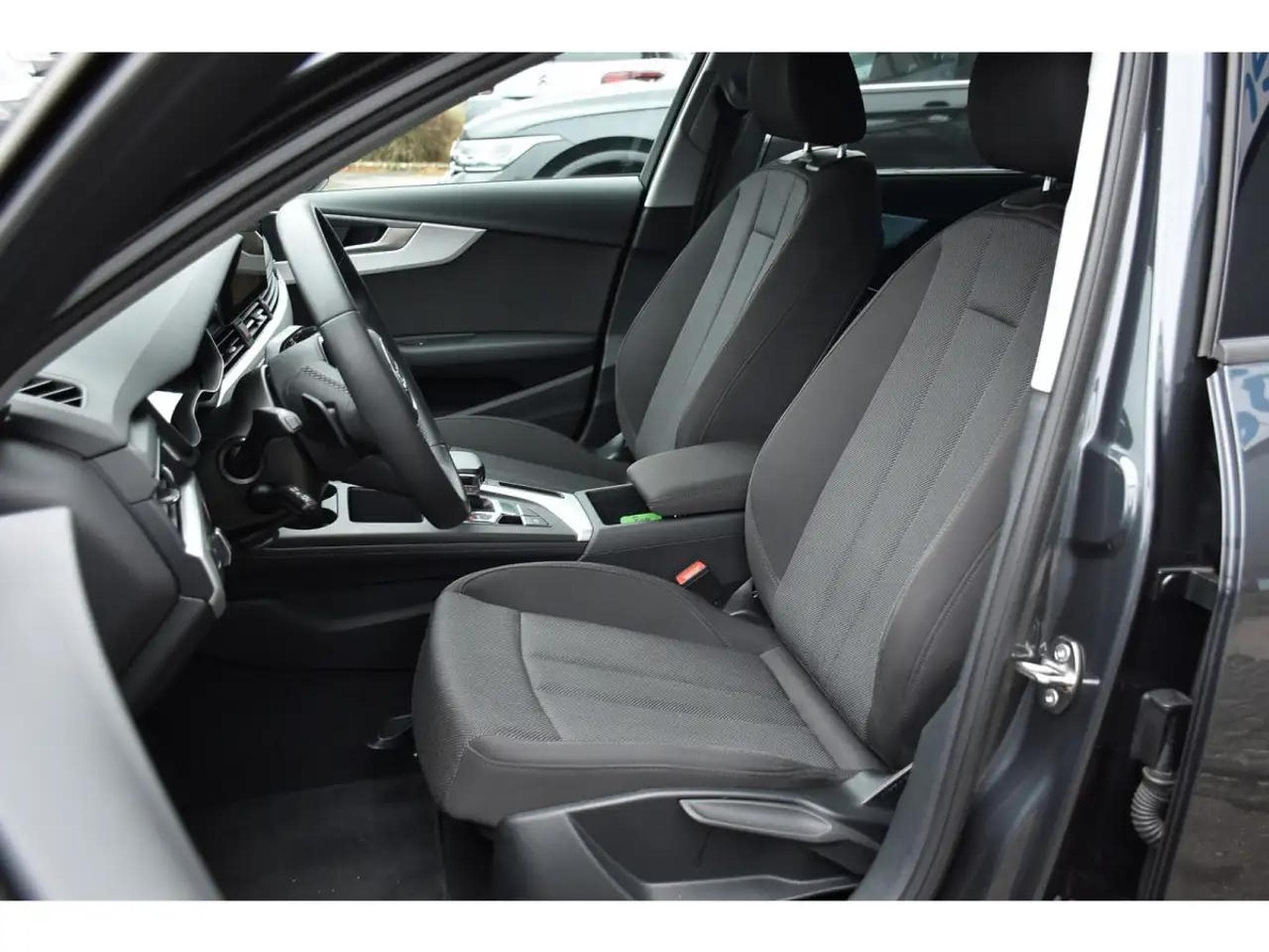 Audi A4 (2024) - Photo 6