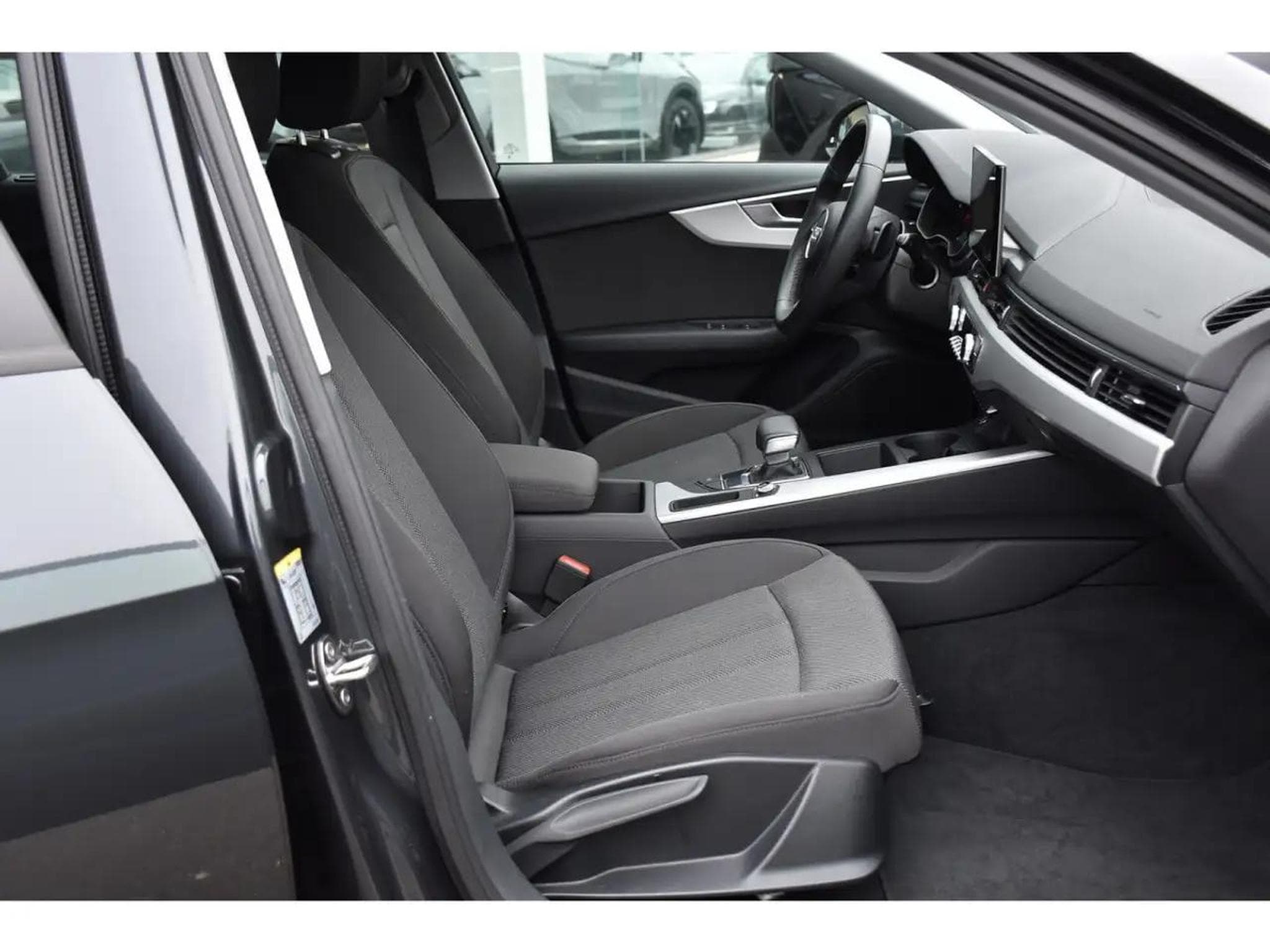 Audi A4 (2024) - Photo 7