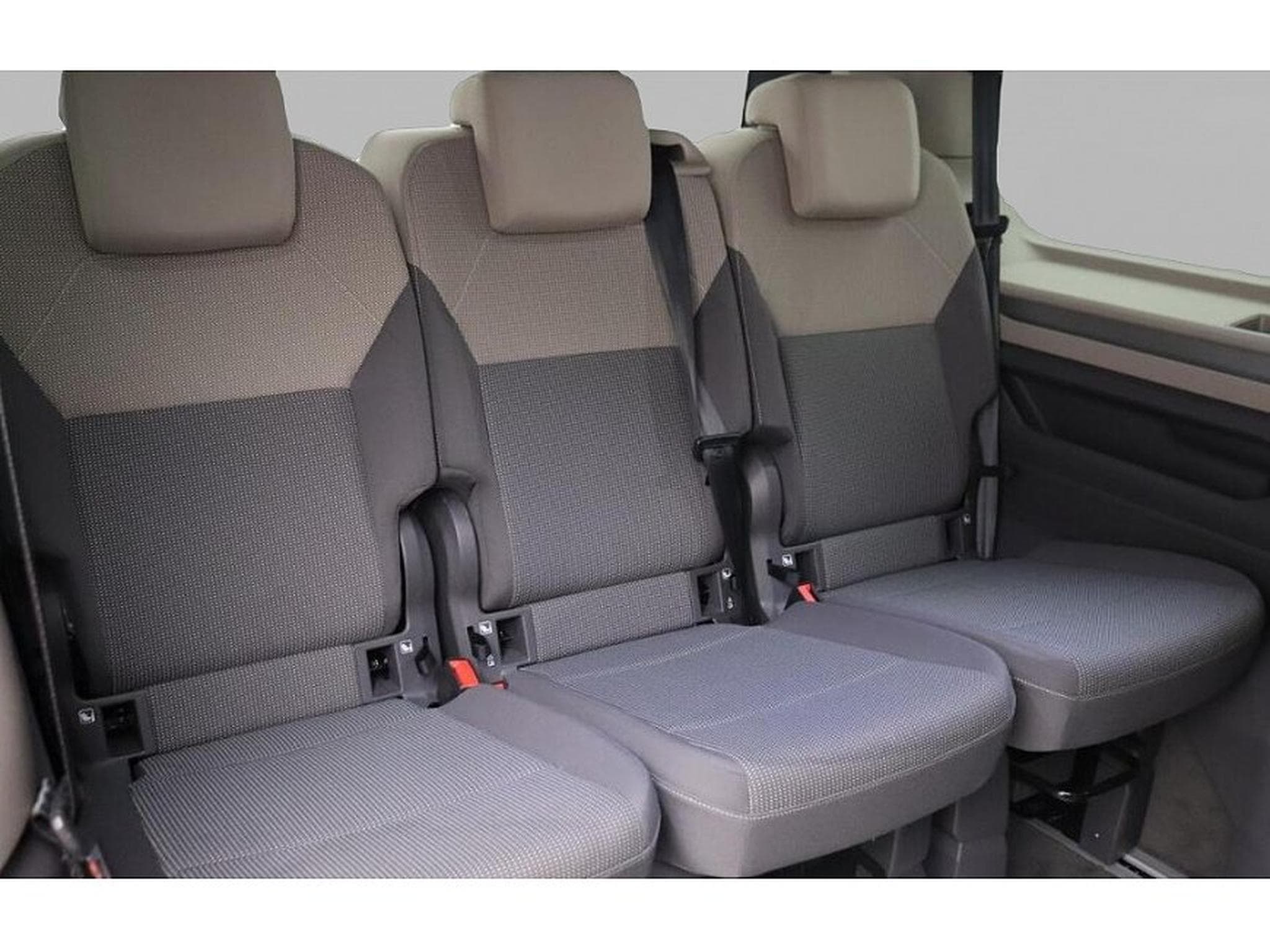 VW Multivan (2025) - Photo 5