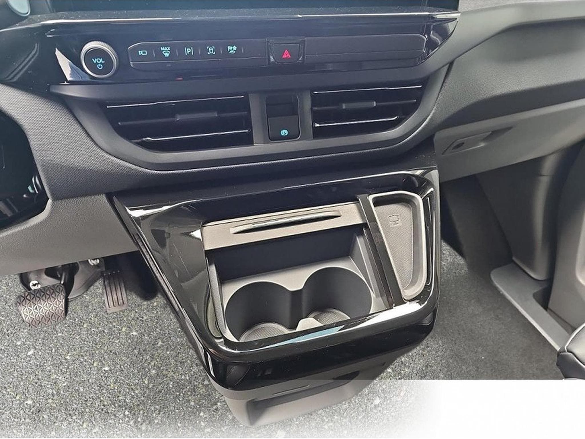 Ford Tourneo (2026) - Photo 11