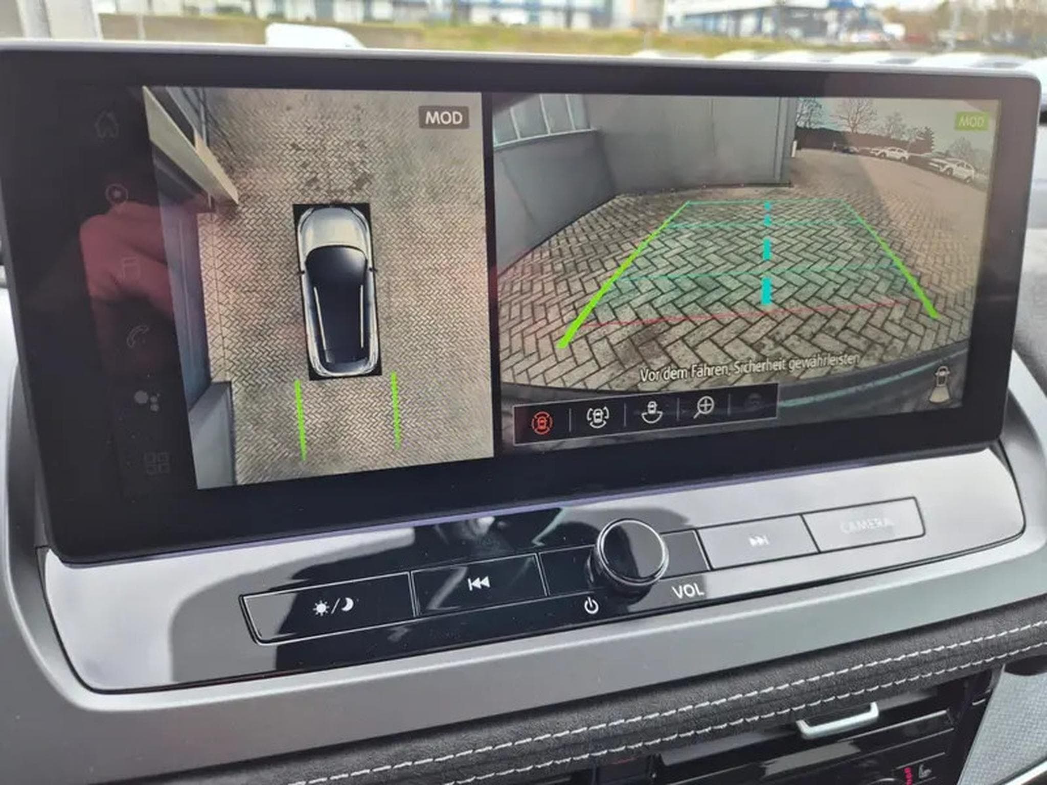 Nissan Qashqai 1.3 DIG-T MHEV 158 X-tronic Tekna Premium (2026) - Photo 18