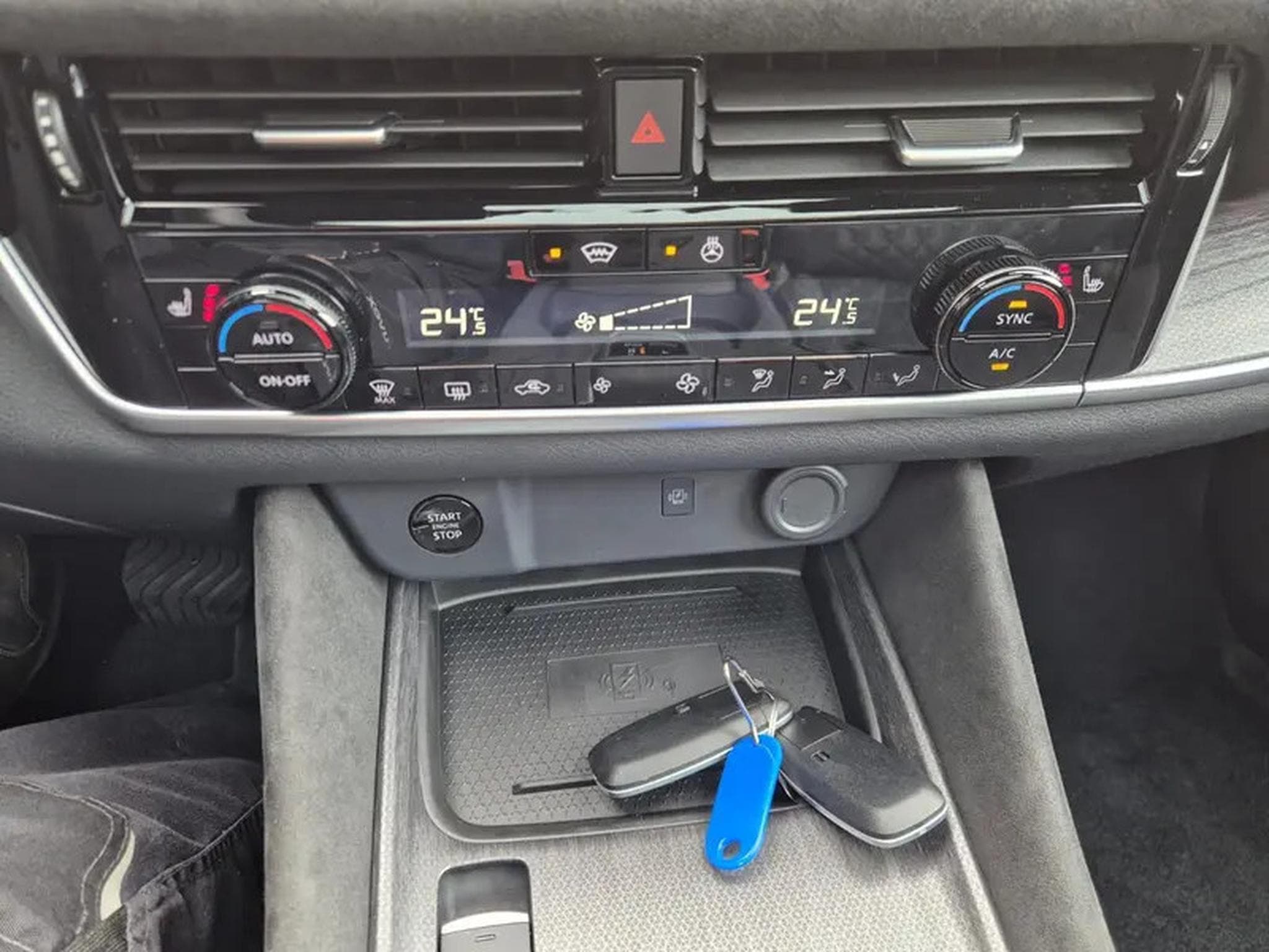 Nissan Qashqai 1.3 DIG-T MHEV 158 X-tronic Tekna Premium (2026) - Photo 19