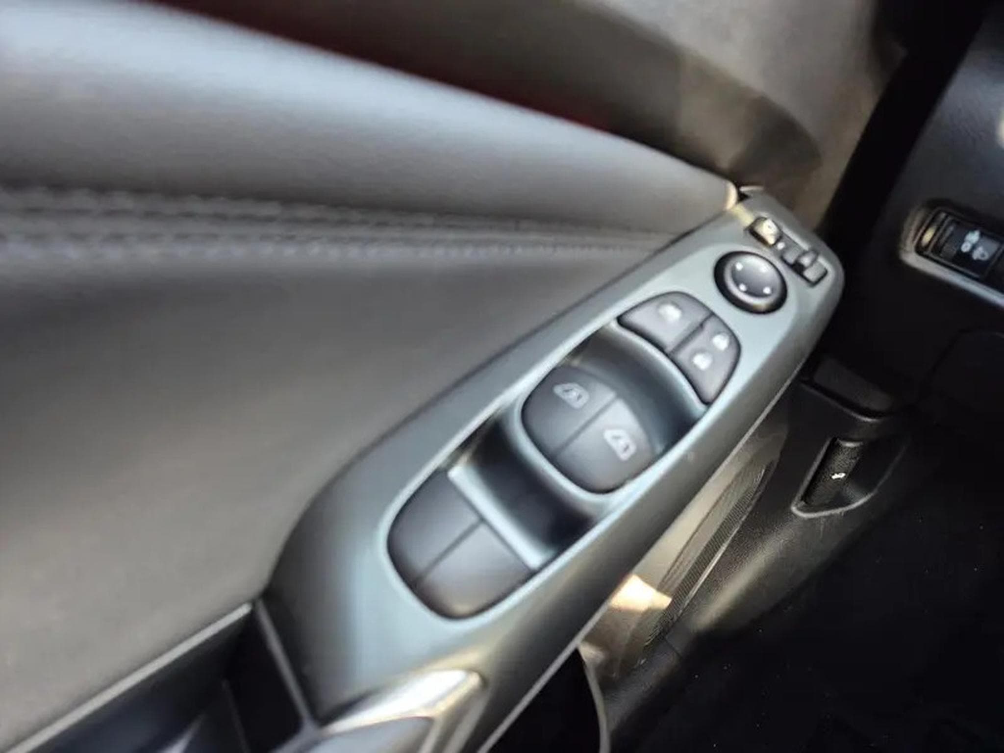 Nissan Juke 1.0 DIG-T 114 Auto N-Design (2026) - Photo 15