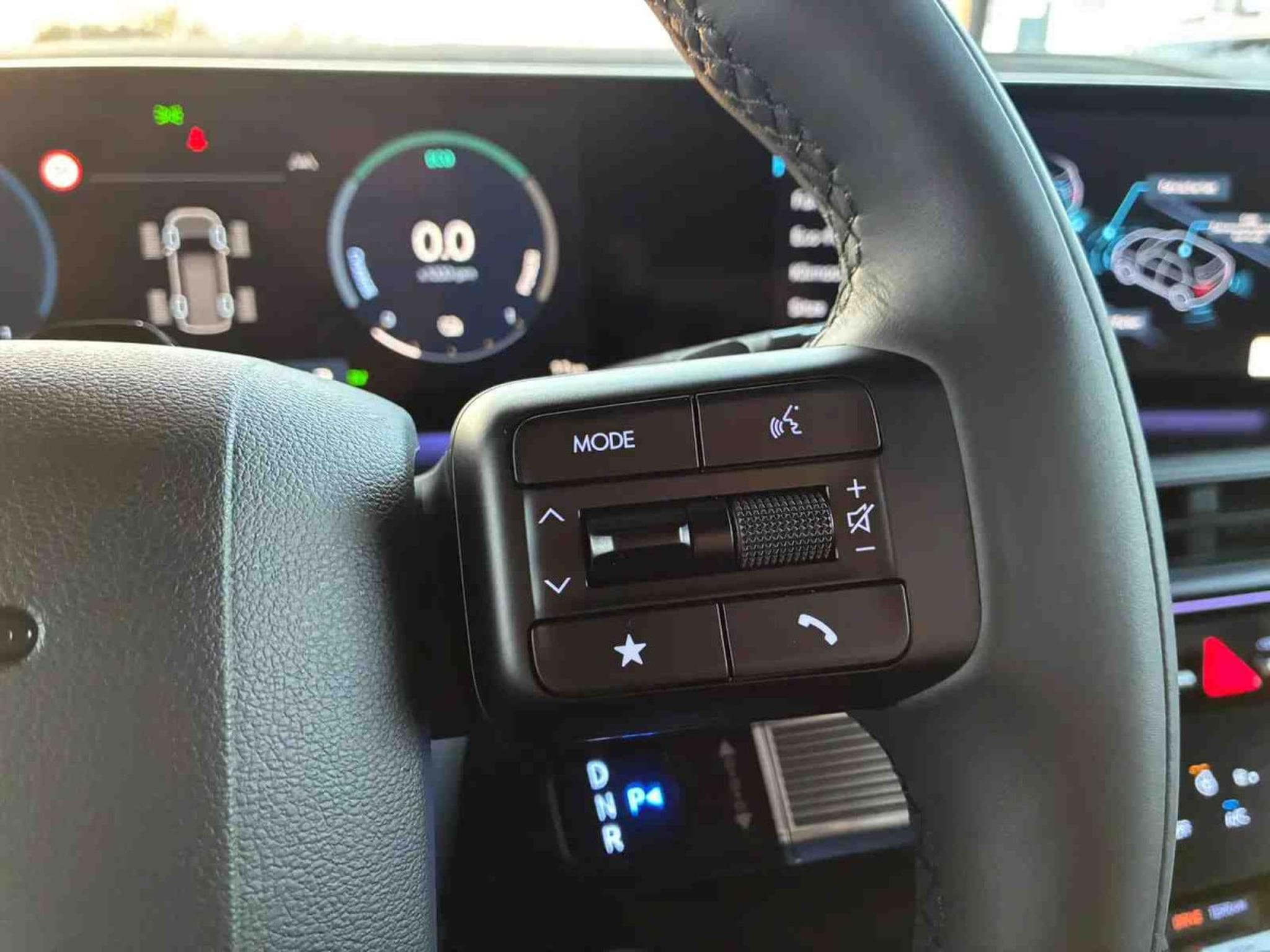 Hyundai Santa Fe 1.6 T-GDI PHEV 258 DCT Black Line (2026) - Photo 20