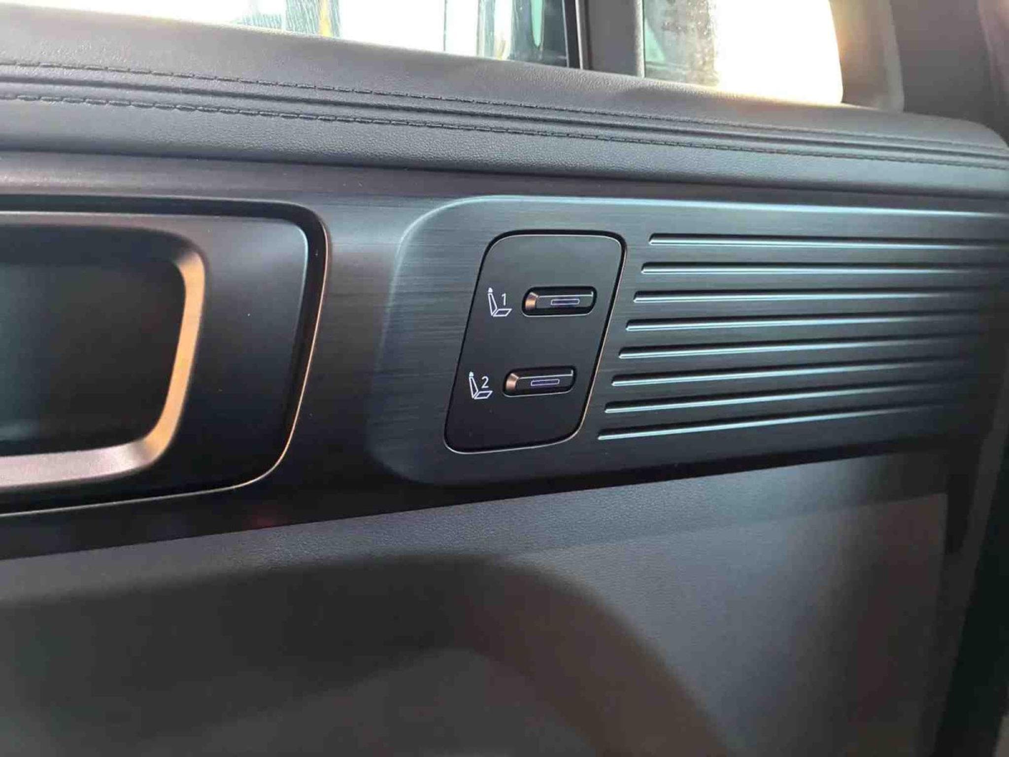 Hyundai Santa Fe 1.6 T-GDI PHEV 258 DCT Black Line (2026) - Photo 24