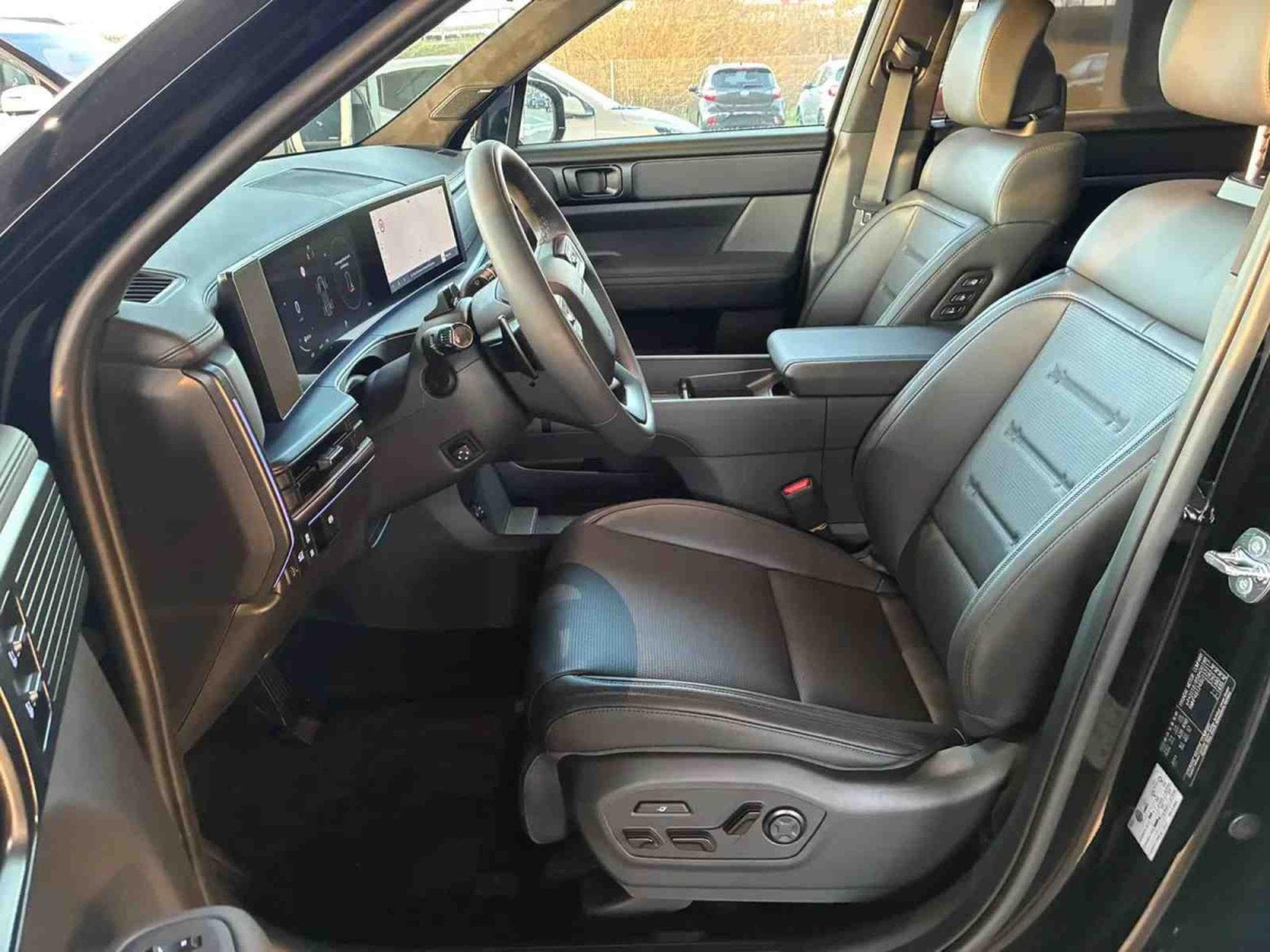 Hyundai Santa Fe 1.6 T-GDI PHEV 258 DCT Black Line (2026) - Photo 7