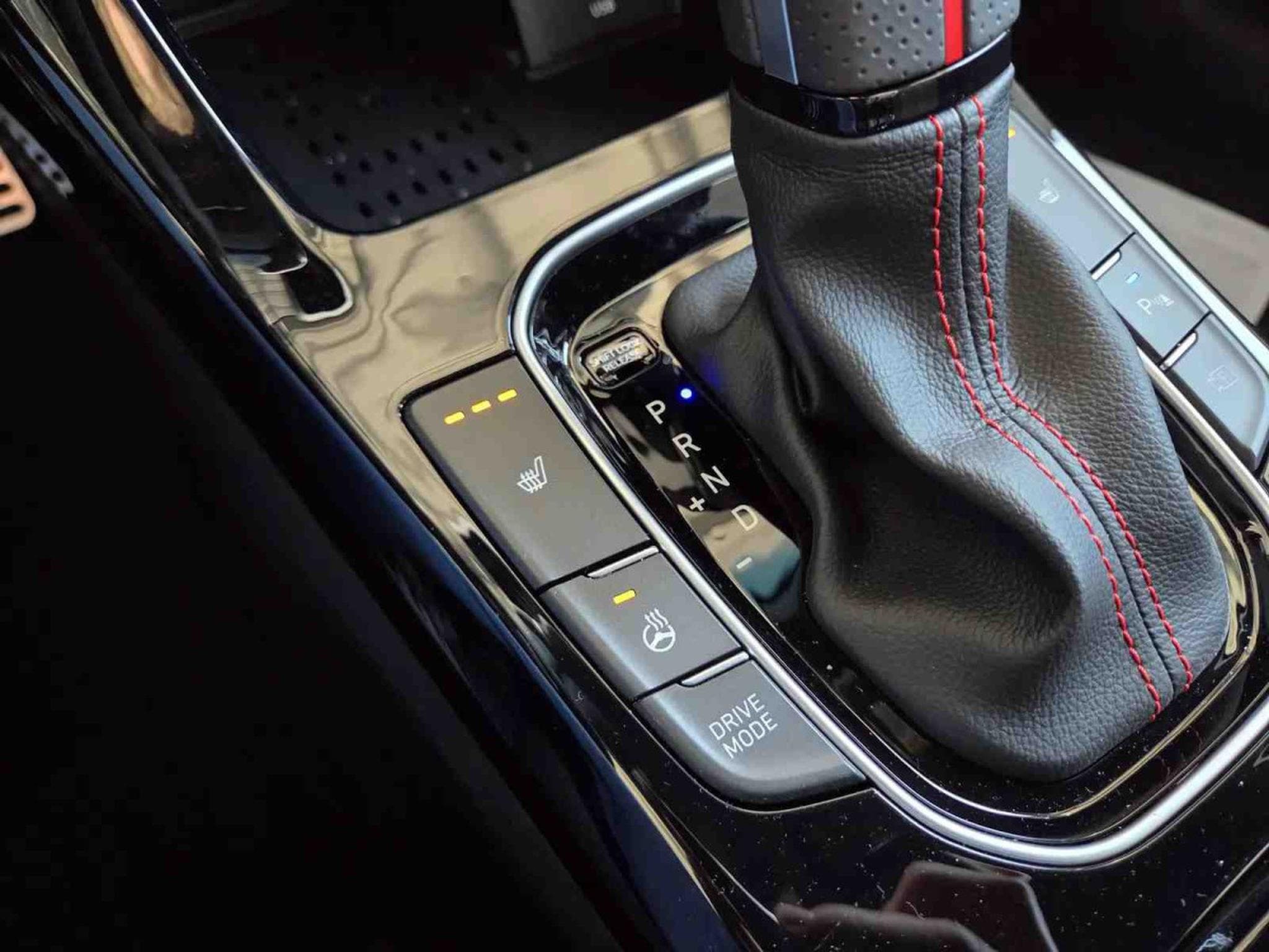 Hyundai i30 1.5 T-GDI mHEV  DCT 140 N-Line (2025) - Photo 19