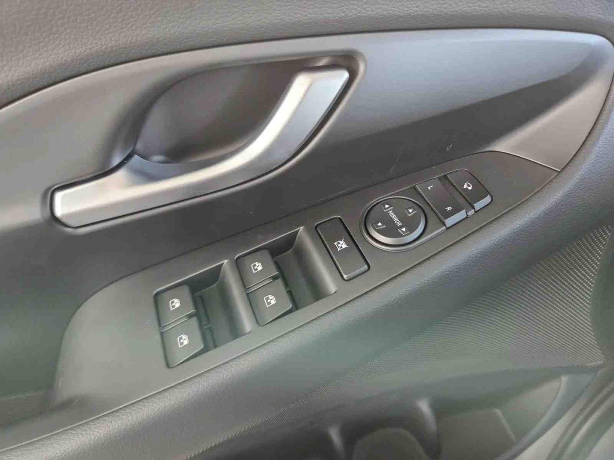 Hyundai i30 1.5 T-GDI mHEV  DCT 140 N-Line (2025) - Photo 12