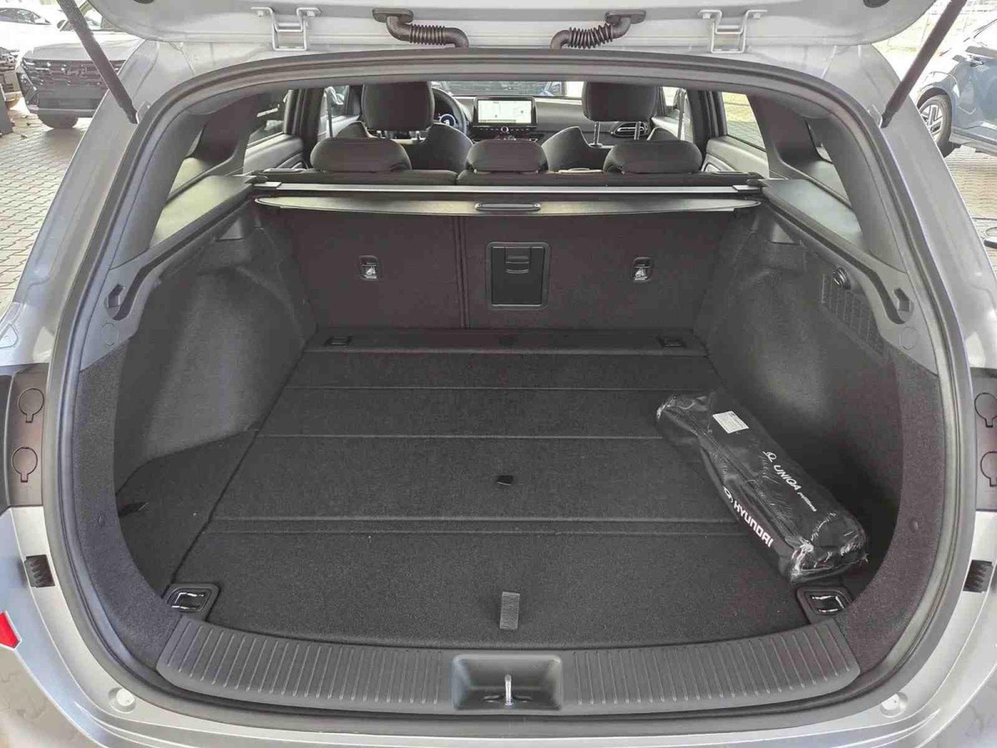 Hyundai i30 1.5 T-GDI mHEV  DCT 140 N-Line (2025) - Photo 13