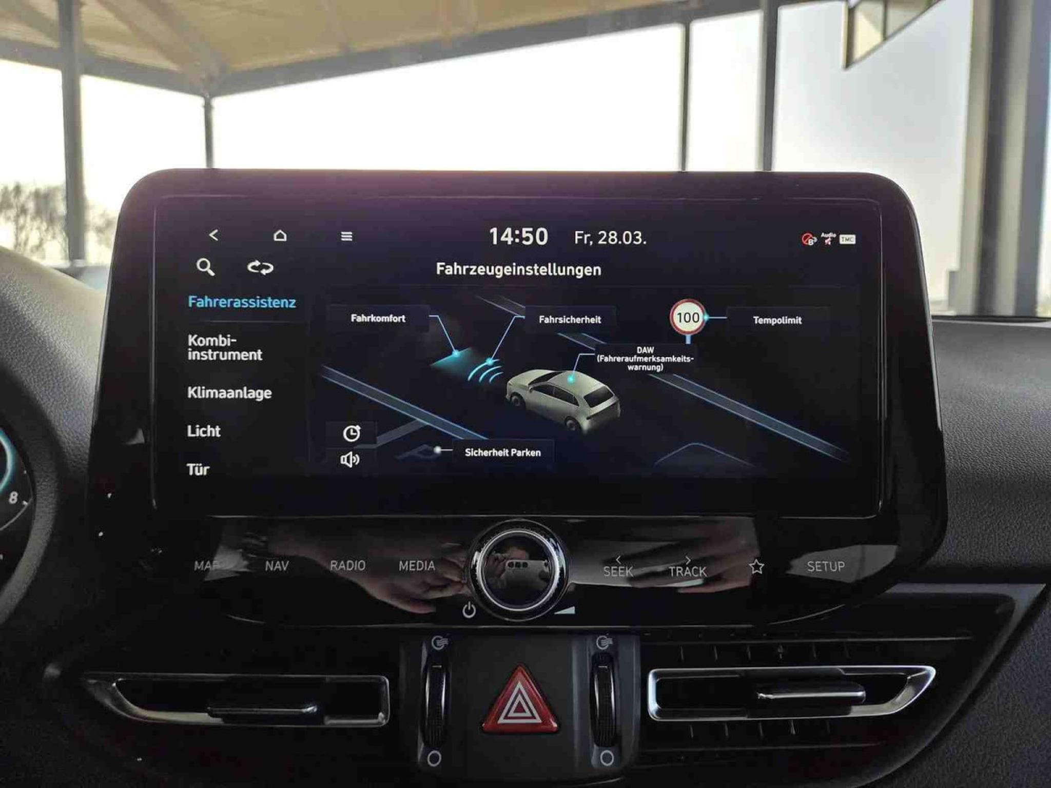 Hyundai i30 1.5 T-GDI mHEV  DCT 140 N-Line (2025) - Photo 16