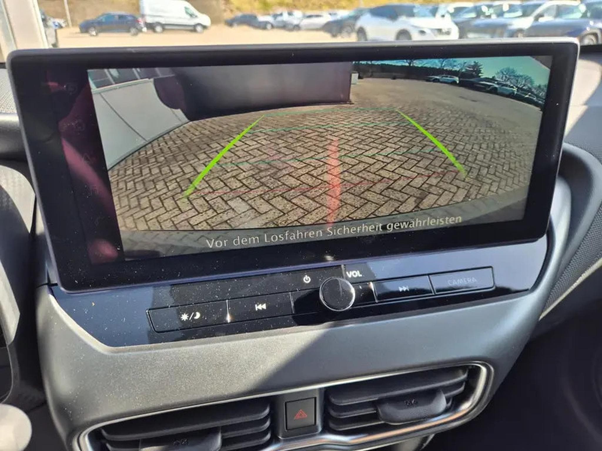 Nissan Juke 1.0 DIG-T 114 Auto N-Design (2026) - Photo 11