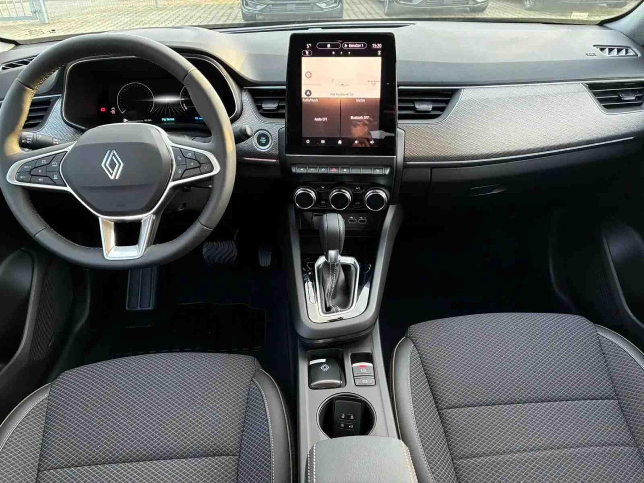 Renault Arkana 1.3 E-Tech Full Hybrid 145 EDC TECHNO (2025) - Photo 6