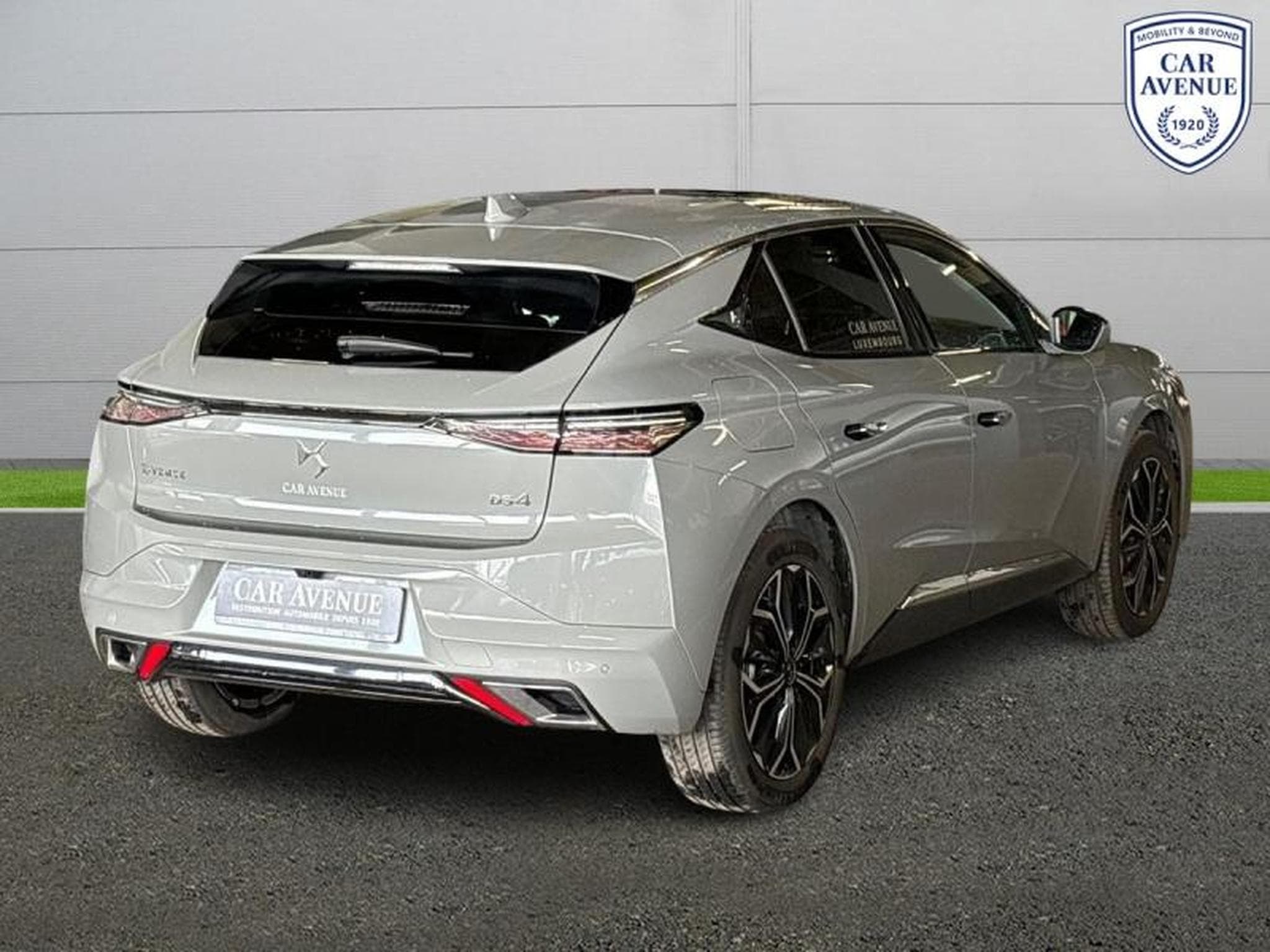 DS Automobiles DS4 E-TENSE 225ch Opéra (2023) - Foto 2