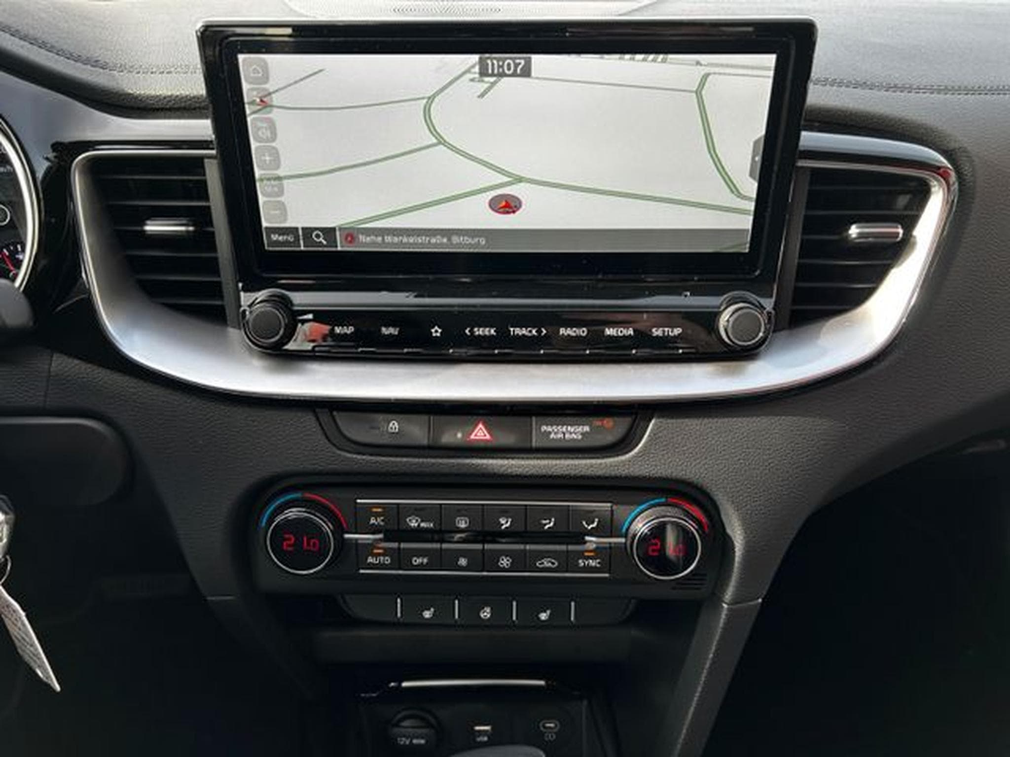 Kia XCeed XCeed 1,5T DCT Vision KomfortNavi Kamera LED (2025) - Photo 15