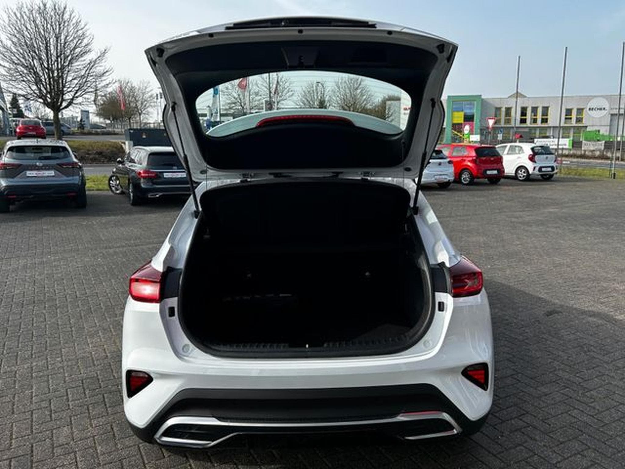 Kia XCeed XCeed 1,5T DCT Vision KomfortNavi Kamera LED (2025) - Photo 7