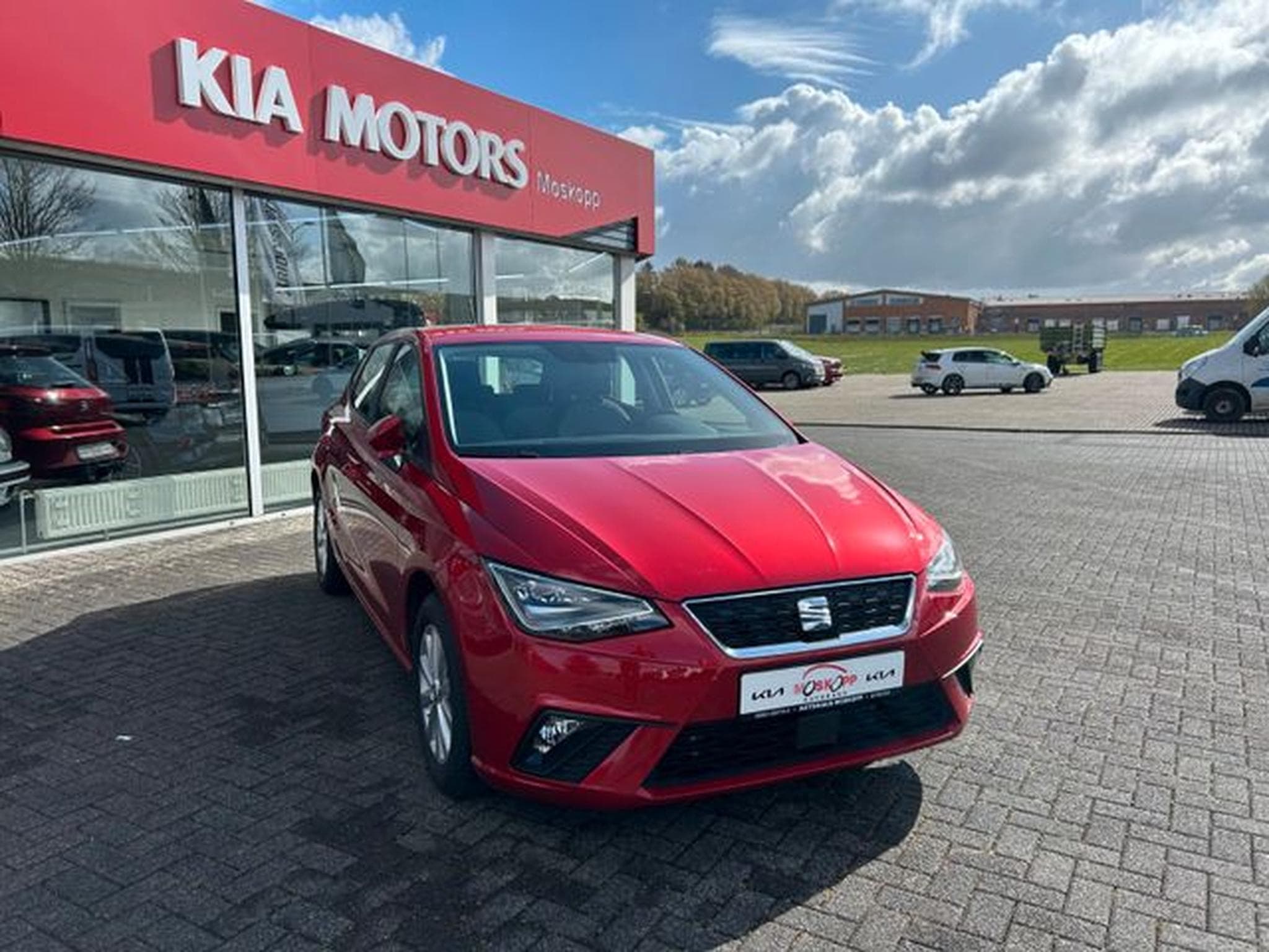 Seat Ibiza Ibiza 1,6 TDI DSG Style Navi AHK LED SHZ PDC (2019) - Photo 1