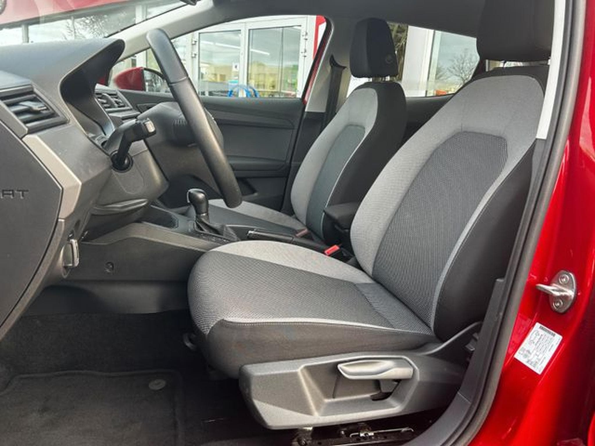 Seat Ibiza Ibiza 1,6 TDI DSG Style Navi AHK LED SHZ PDC (2019) - Photo 10