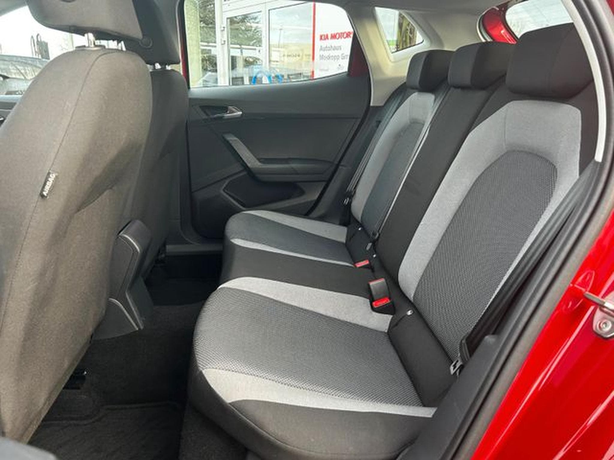 Seat Ibiza Ibiza 1,6 TDI DSG Style Navi AHK LED SHZ PDC (2019) - Photo 11
