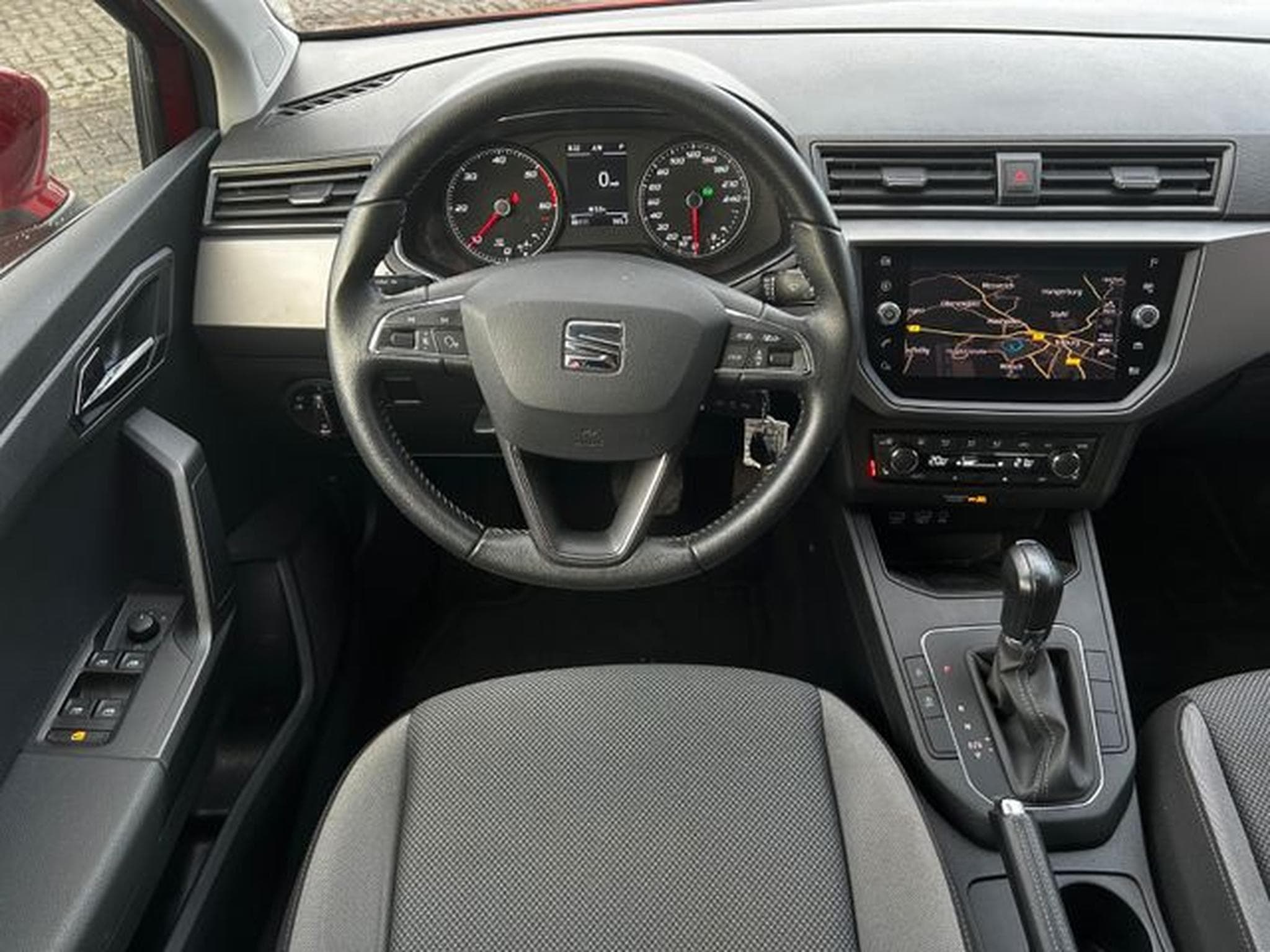 Seat Ibiza Ibiza 1,6 TDI DSG Style Navi AHK LED SHZ PDC (2019) - Photo 12