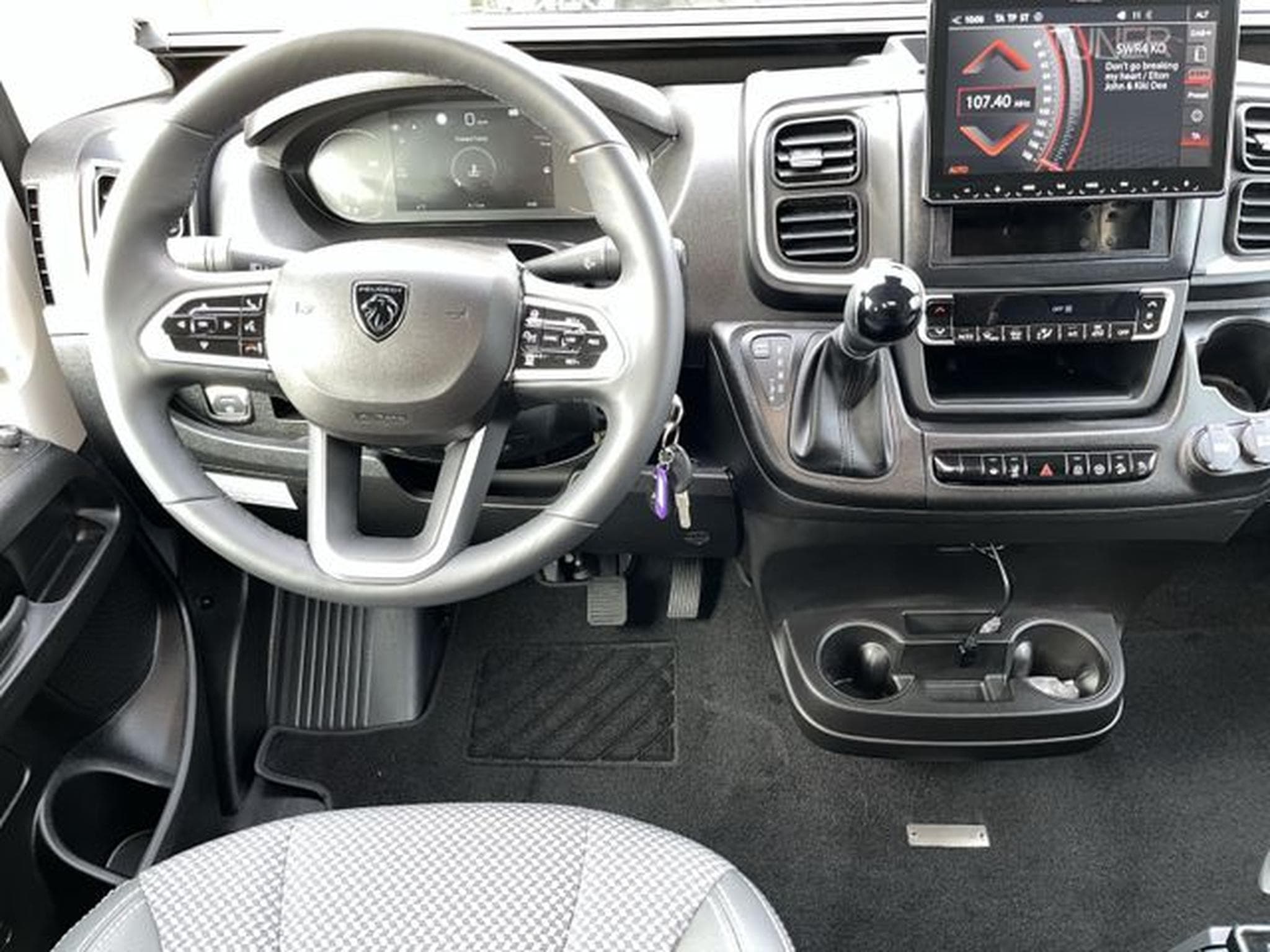 Tourne Mobile Cruise 6.4m, 2.2 BlueHDI 180, Automatik (2023) - Photo 11