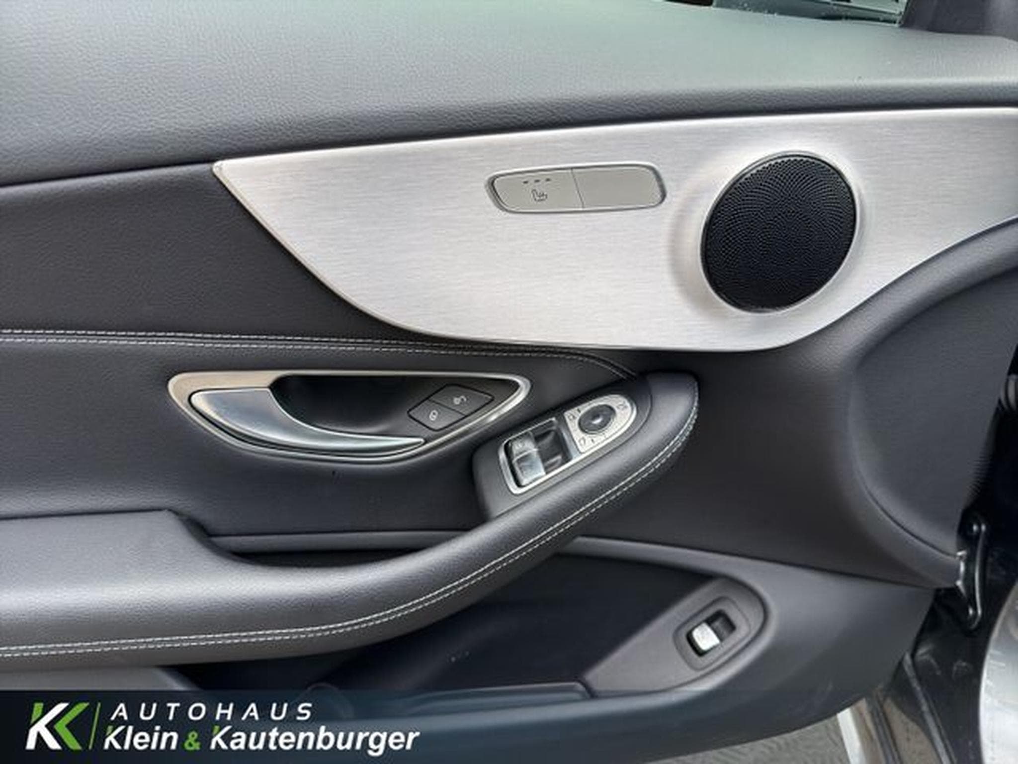 Mercedes C 200 C 200 coupé AMG LINE+MBUX+AMBIENTE+KAMERA+LED (2019) - Photo 12