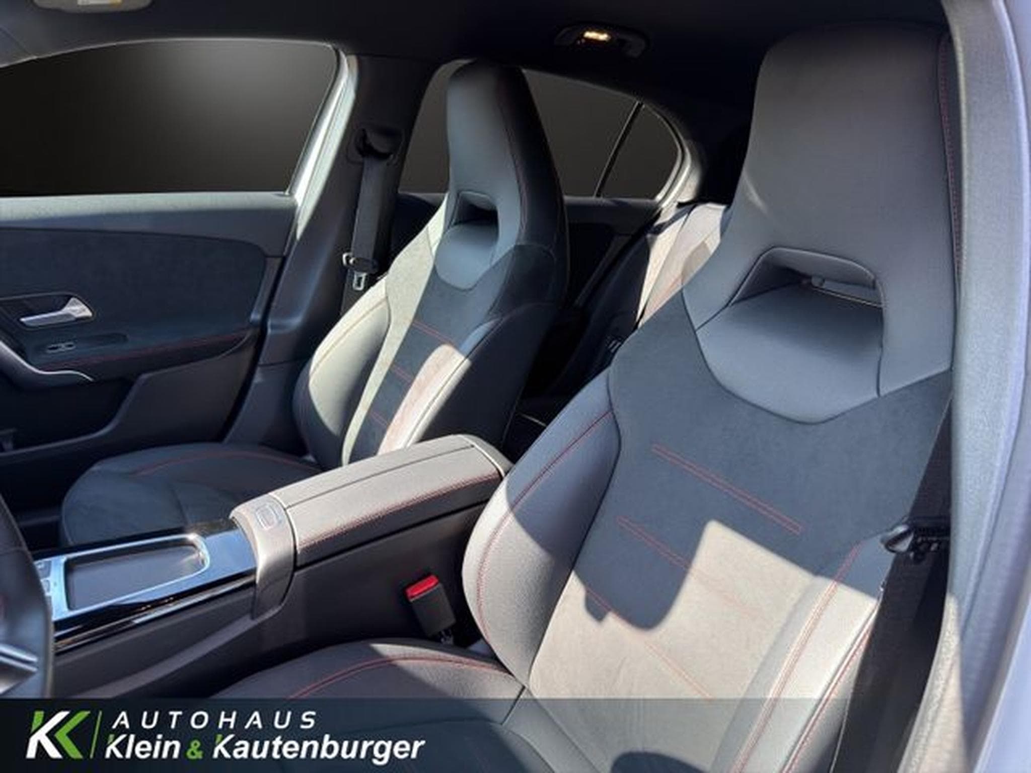 Mercedes A 200 A 200 AMG +NIGHT PAKET+BURMESTER+DISTRONIC+KAMER (2024) - Photo 13